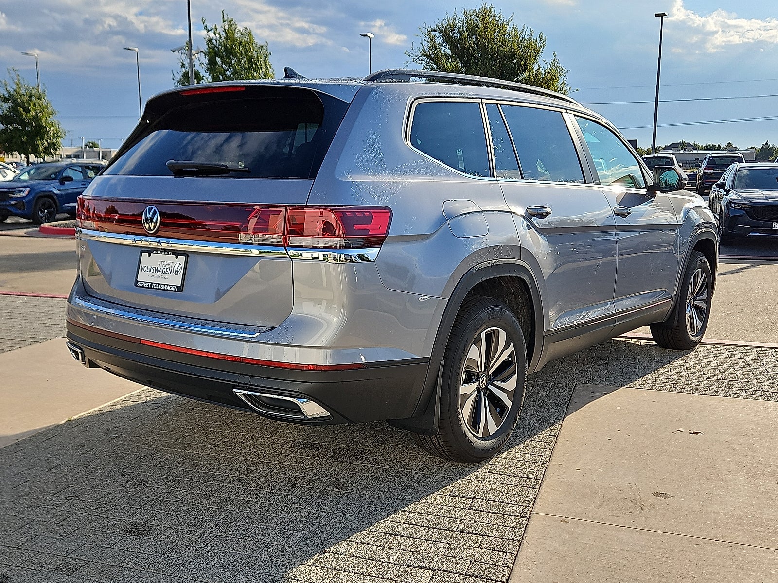 2026 Volkswagen Atlas 2.0T SE