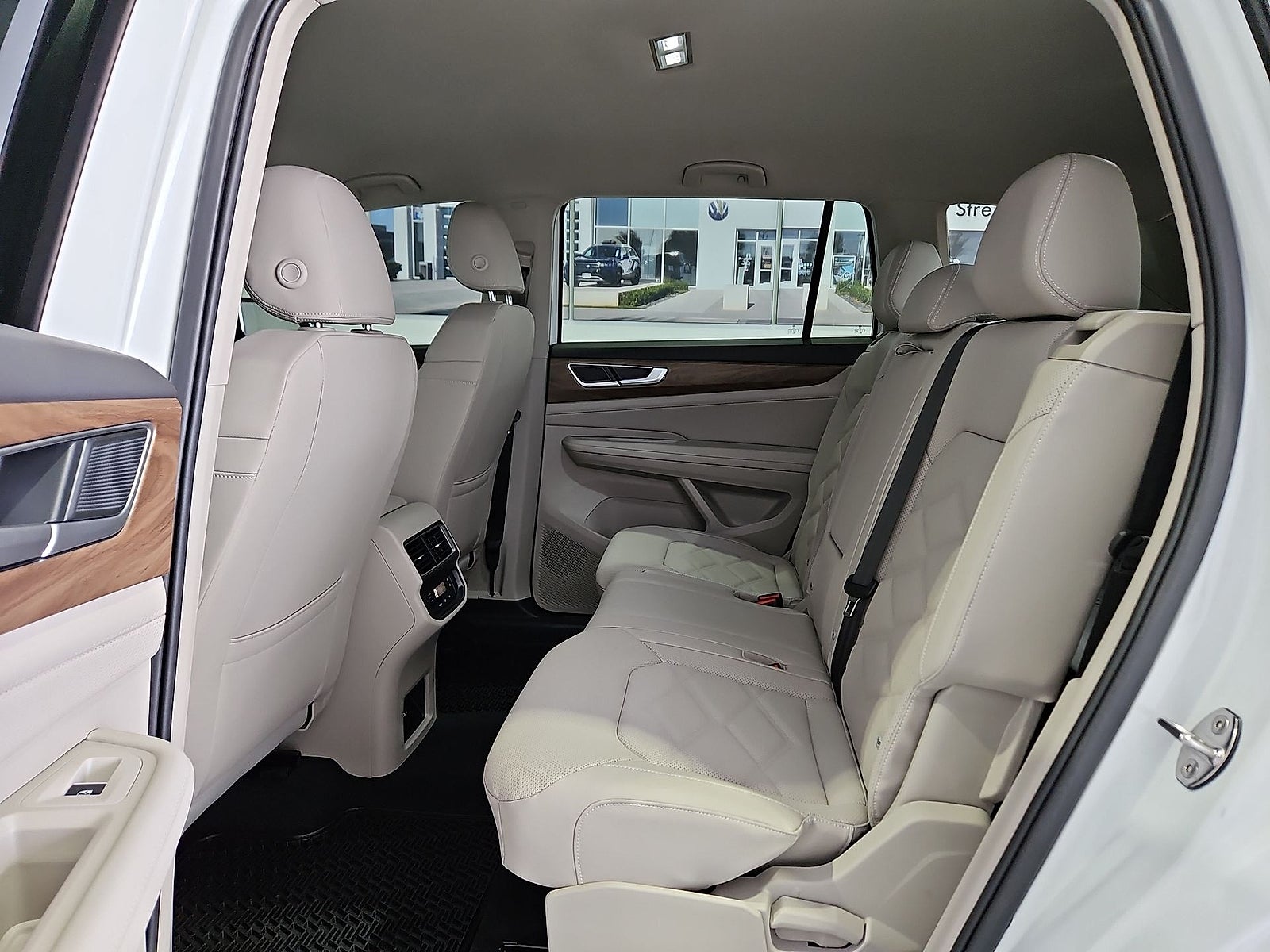 2026 Volkswagen Atlas SE