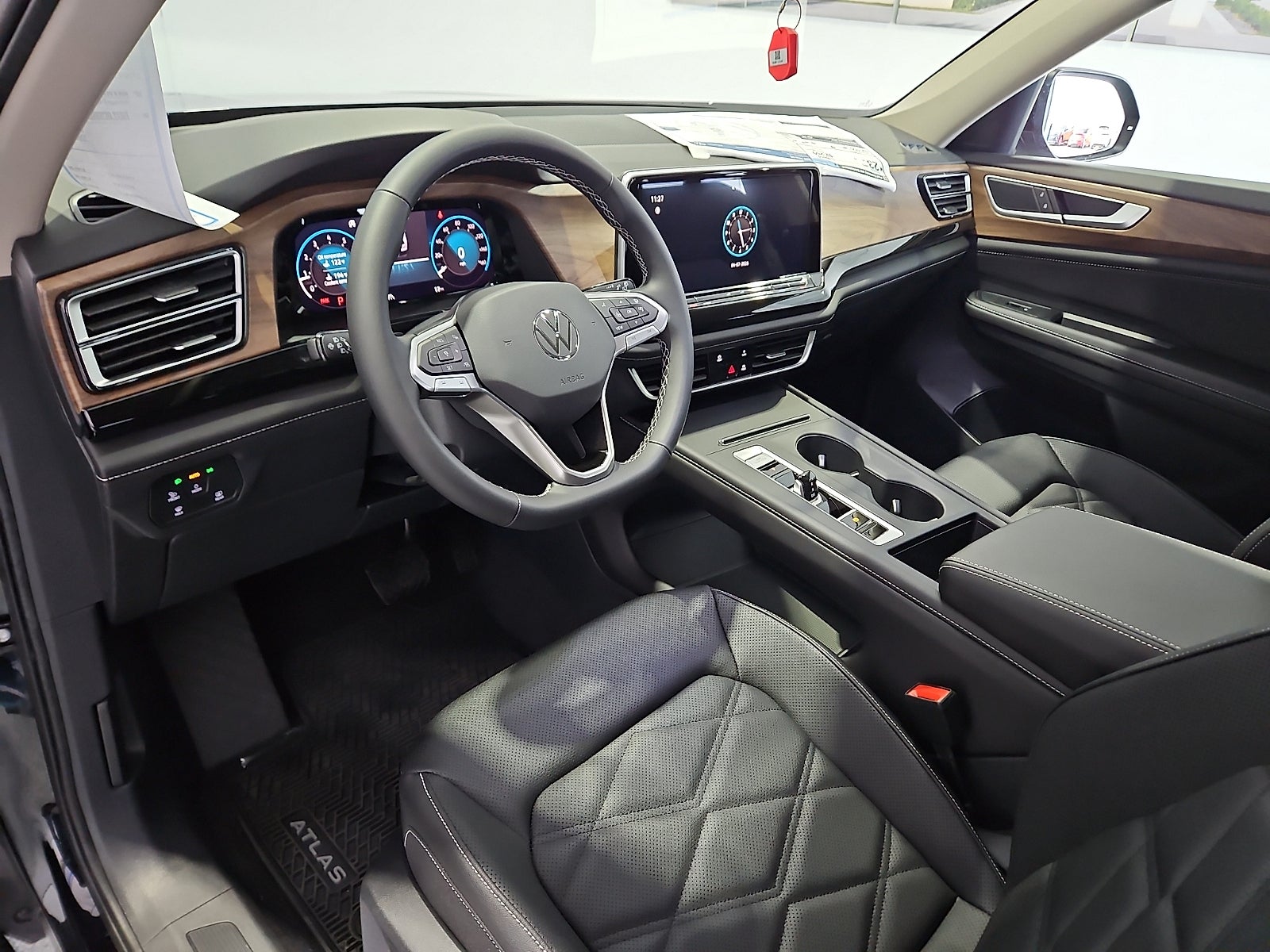 2026 Volkswagen Atlas 2.0T SE
