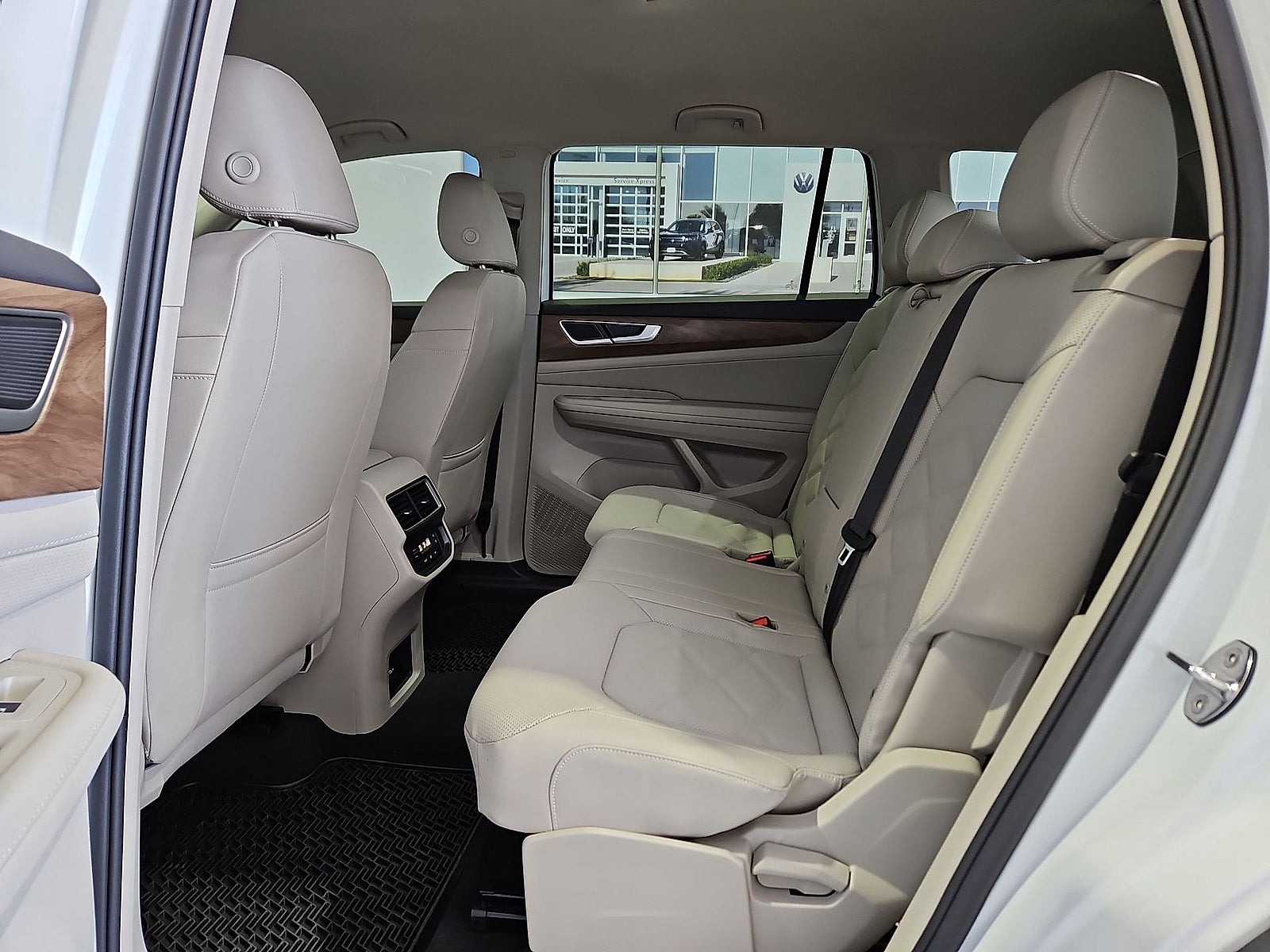 2026 Volkswagen Atlas SE