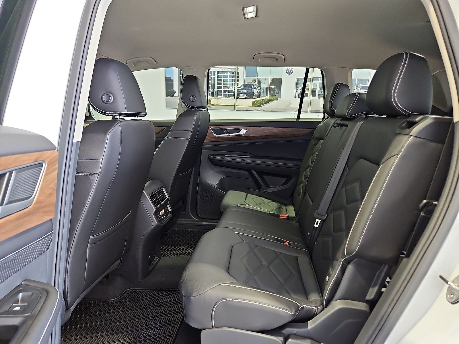2026 Volkswagen Atlas SE