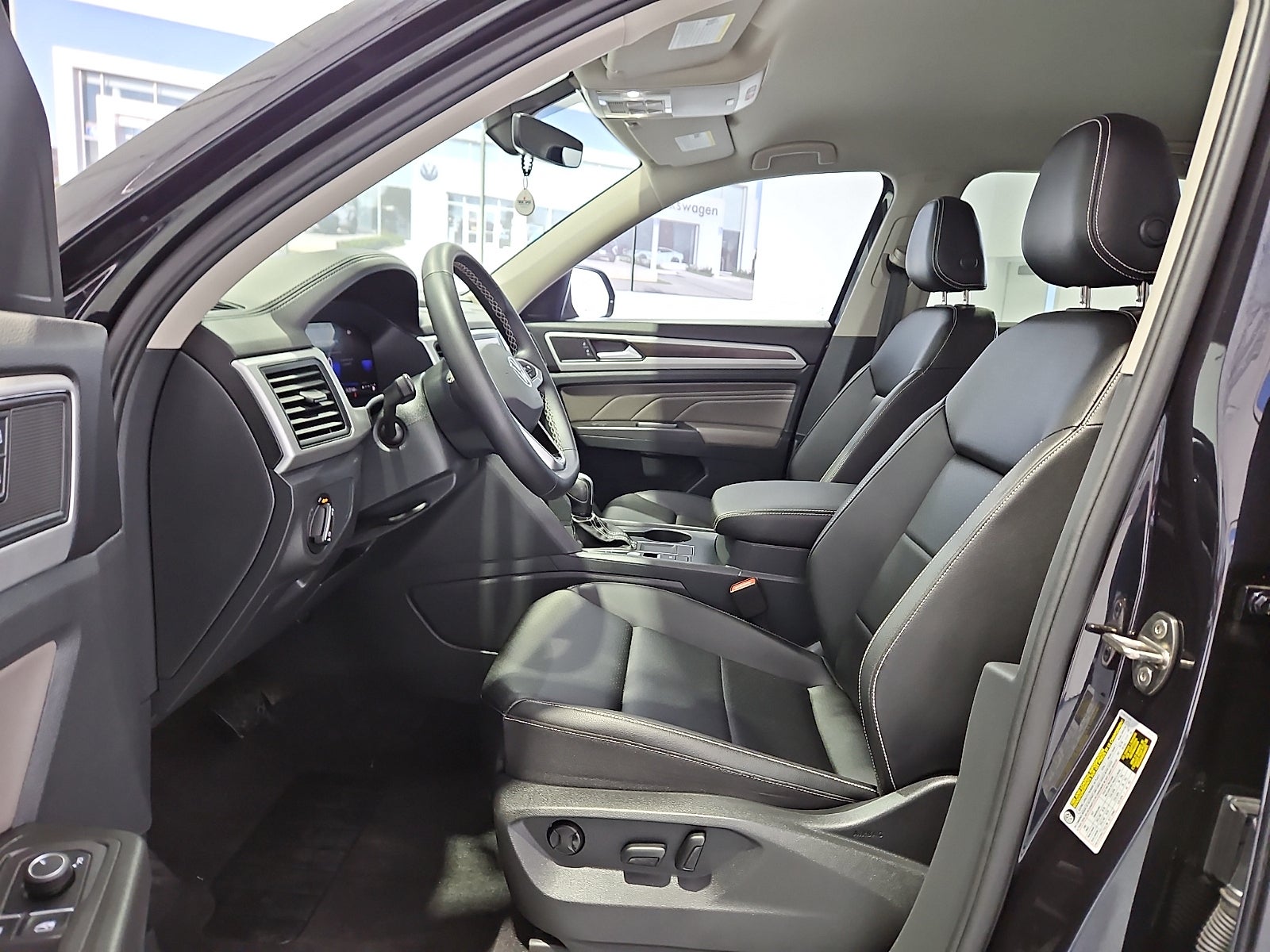 2023 Volkswagen Atlas 2.0T SE