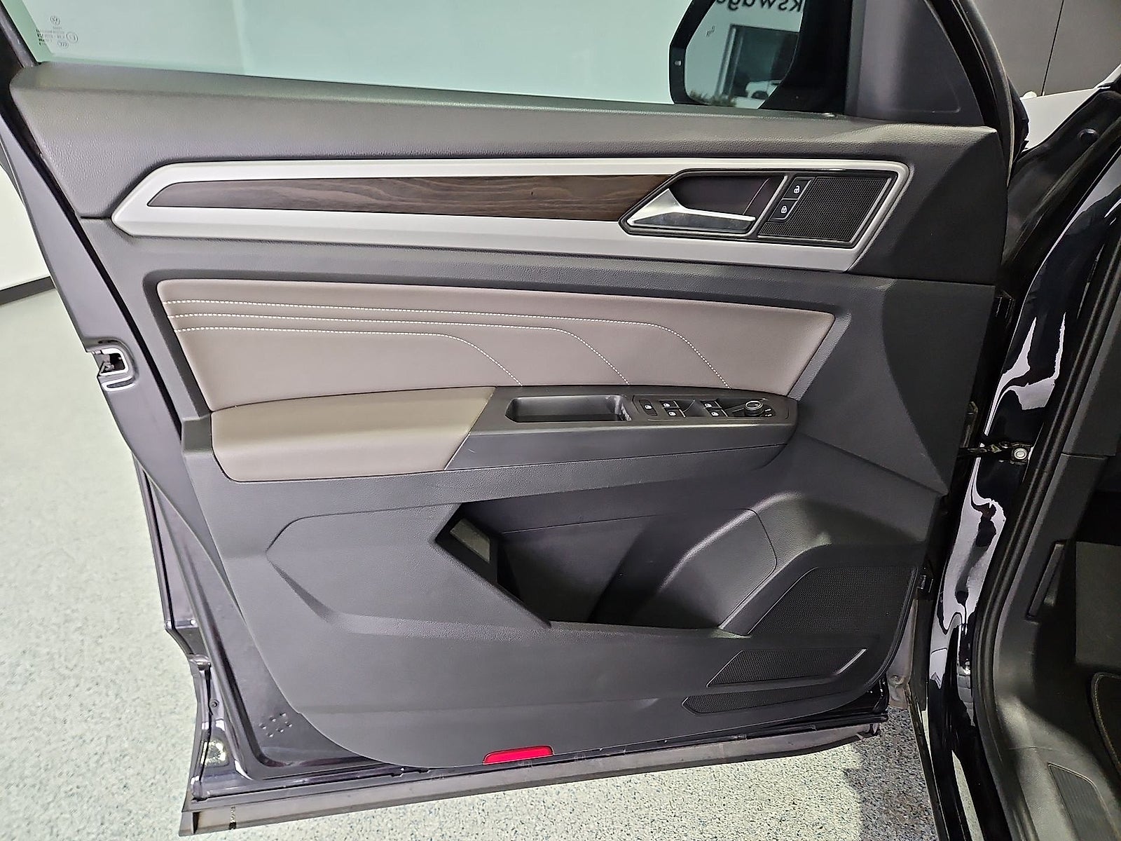 2023 Volkswagen Atlas 2.0T SE