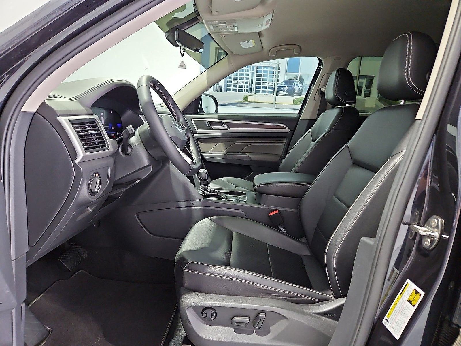 2023 Volkswagen Atlas 2.0T SE