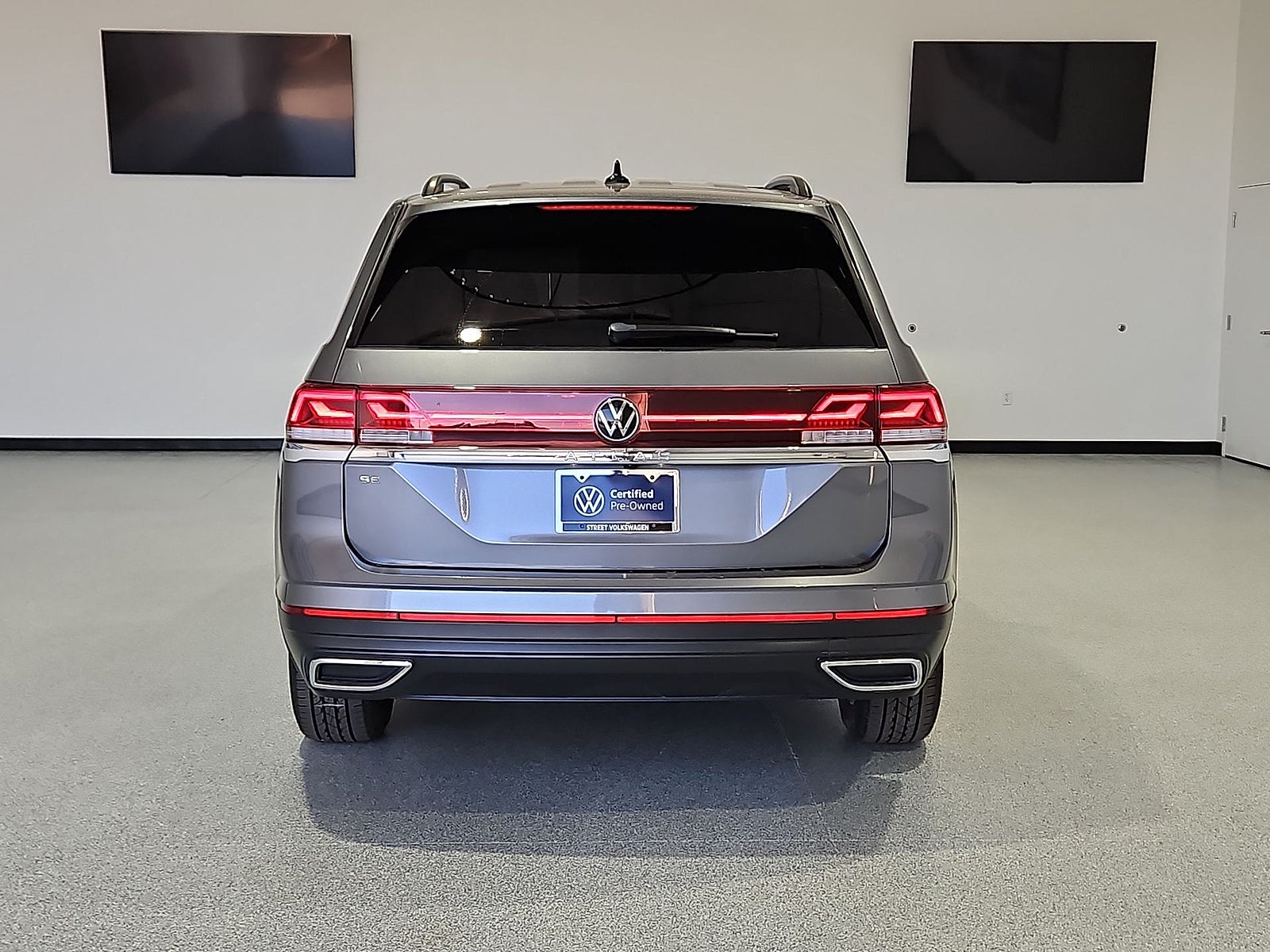 2024 Volkswagen Atlas 2.0T SE