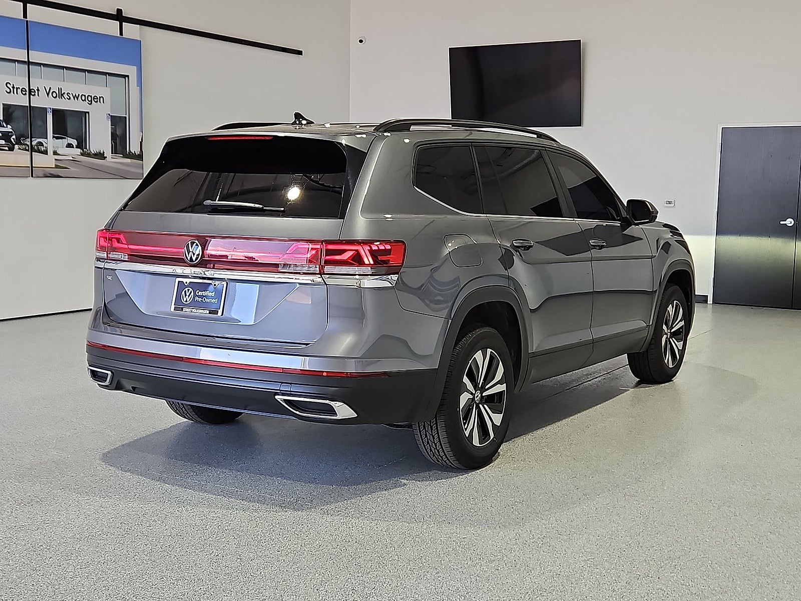 2024 Volkswagen Atlas 2.0T SE