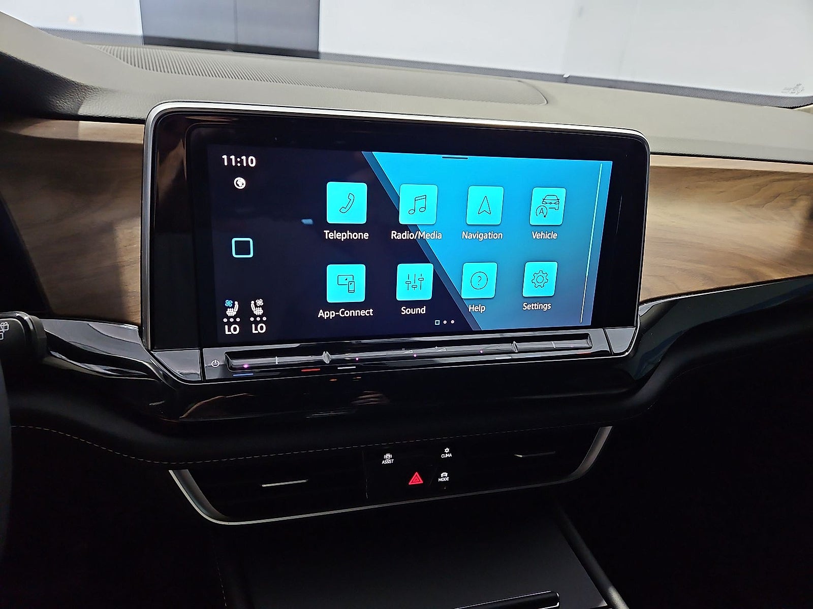 2024 Volkswagen Atlas 2.0T SE