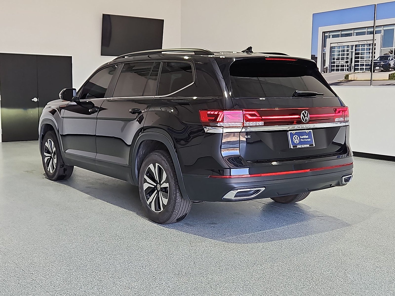 2024 Volkswagen Atlas 2.0T SE