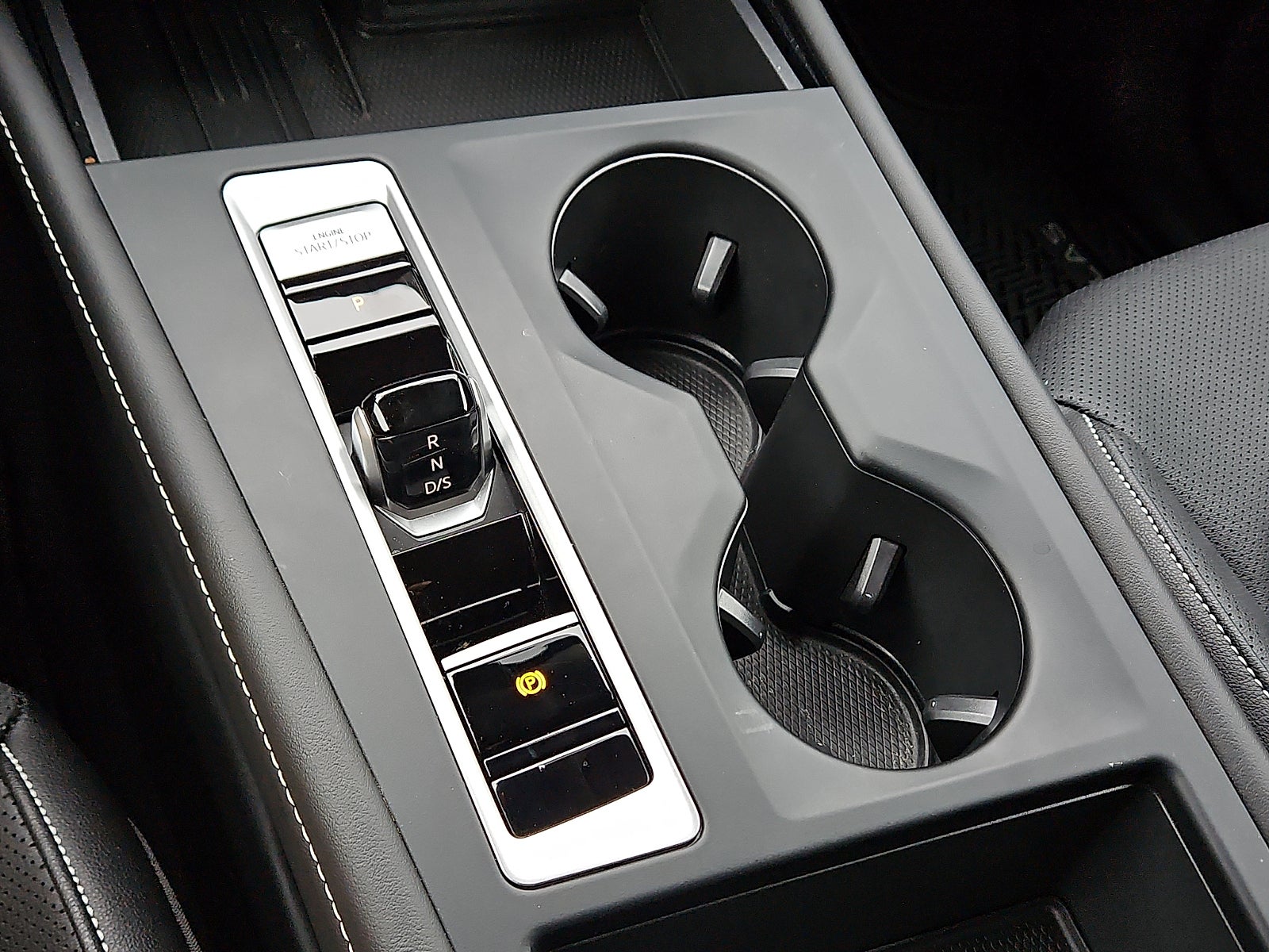 2025 Volkswagen Atlas 2.0T SE