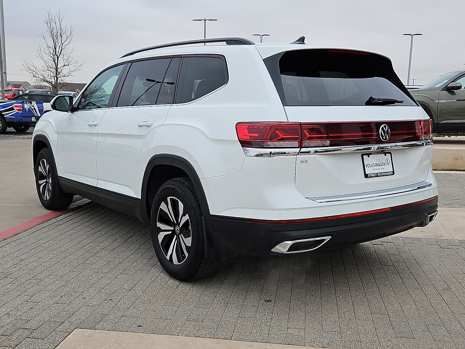 2025 Volkswagen Atlas 2.0T SE