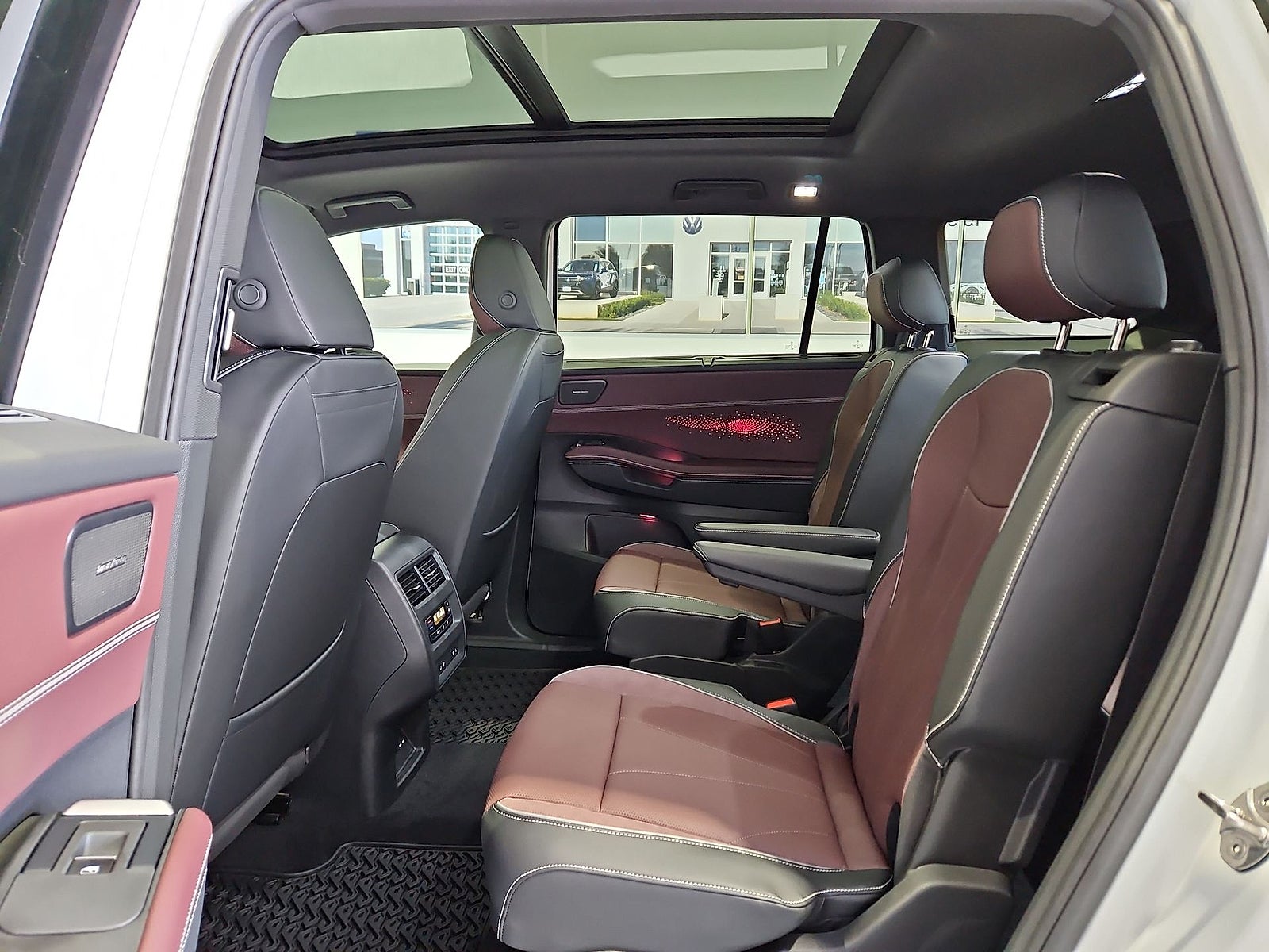 2027 Volkswagen Atlas SEL Premium R-Line