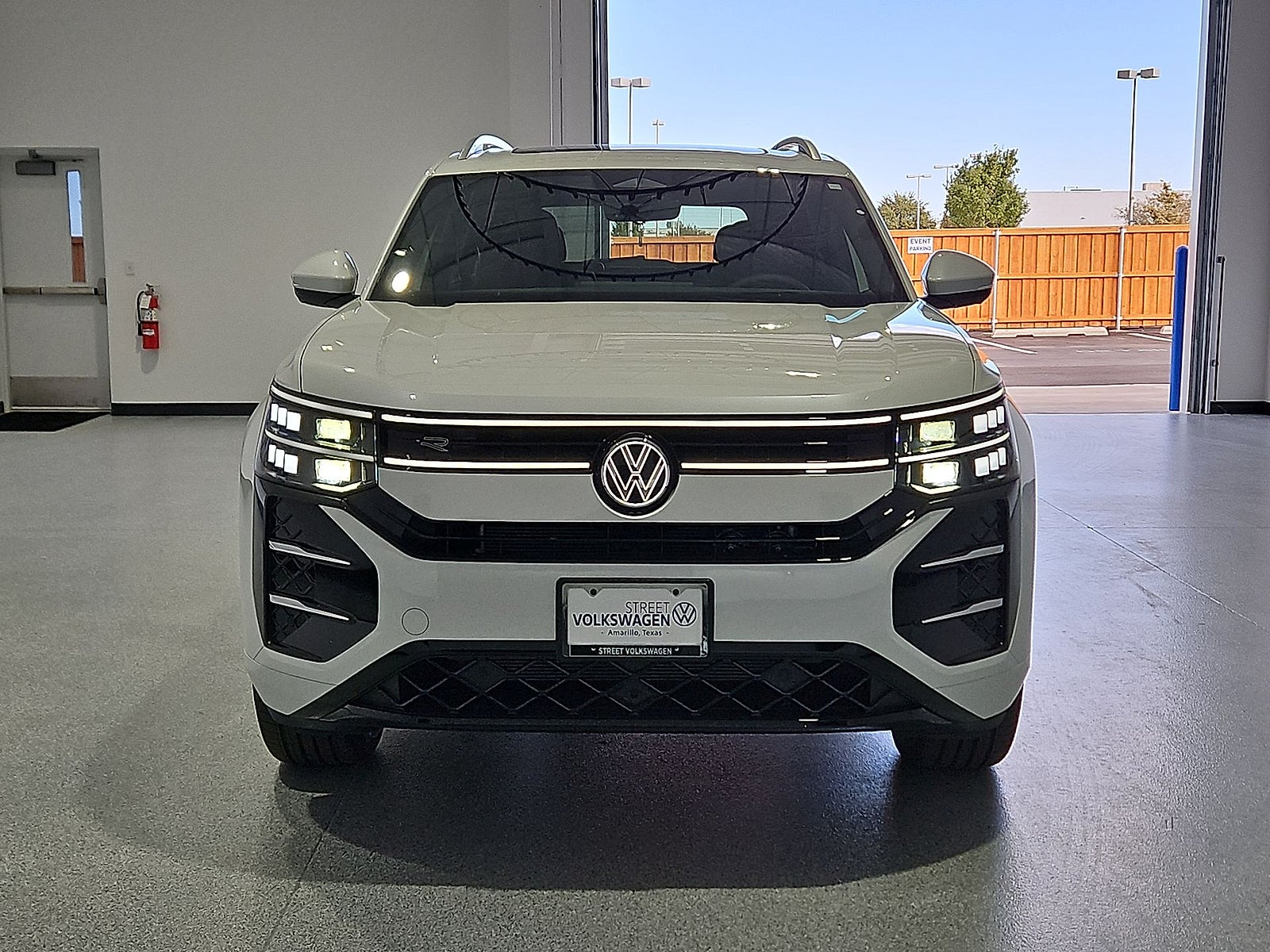 2027 Volkswagen Atlas SEL Premium R-Line