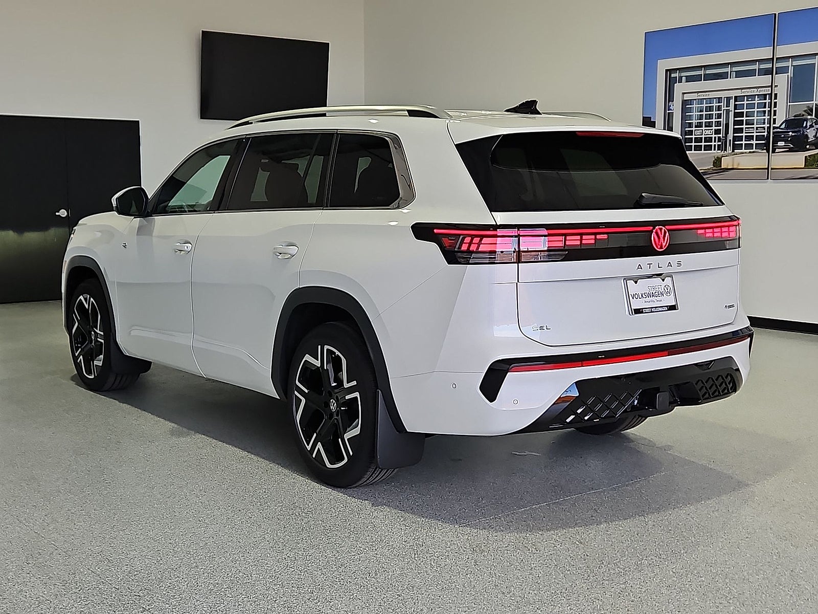 2027 Volkswagen Atlas SEL Premium R-Line
