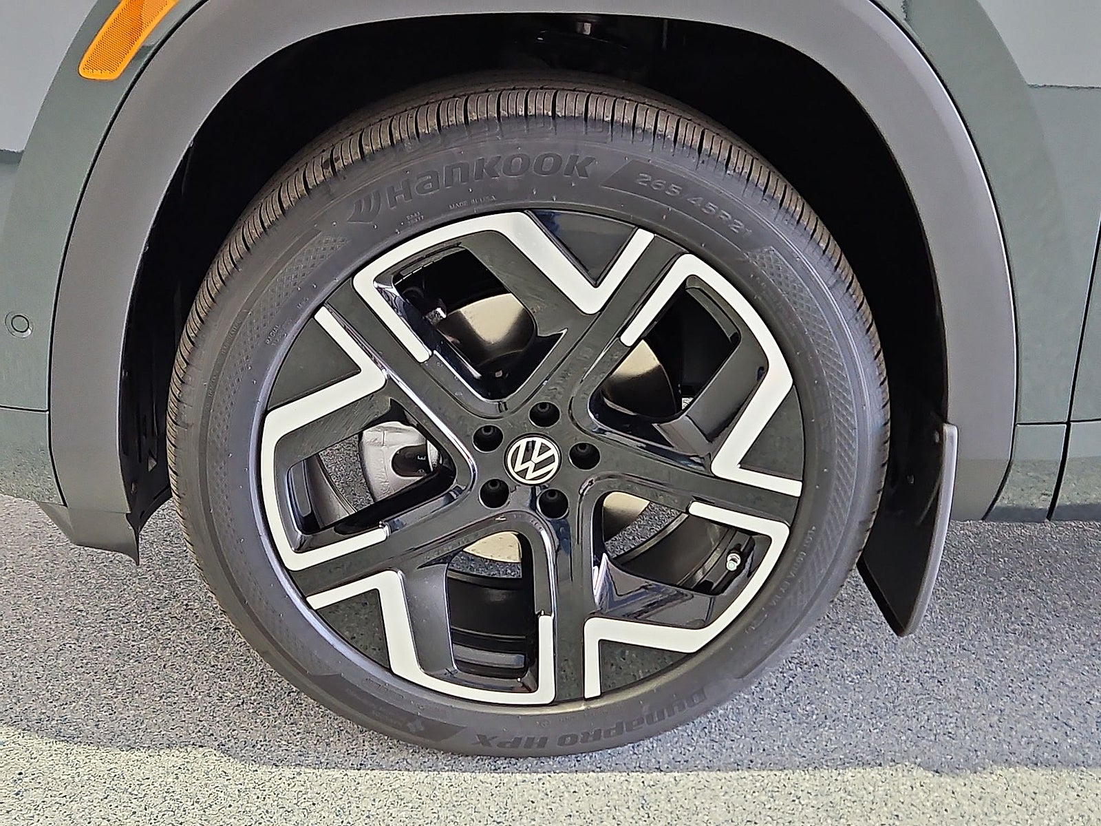 2027 Volkswagen Atlas SEL Premium R-Line