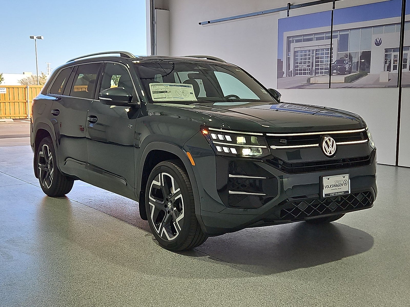 2027 Volkswagen Atlas SEL Premium R-Line