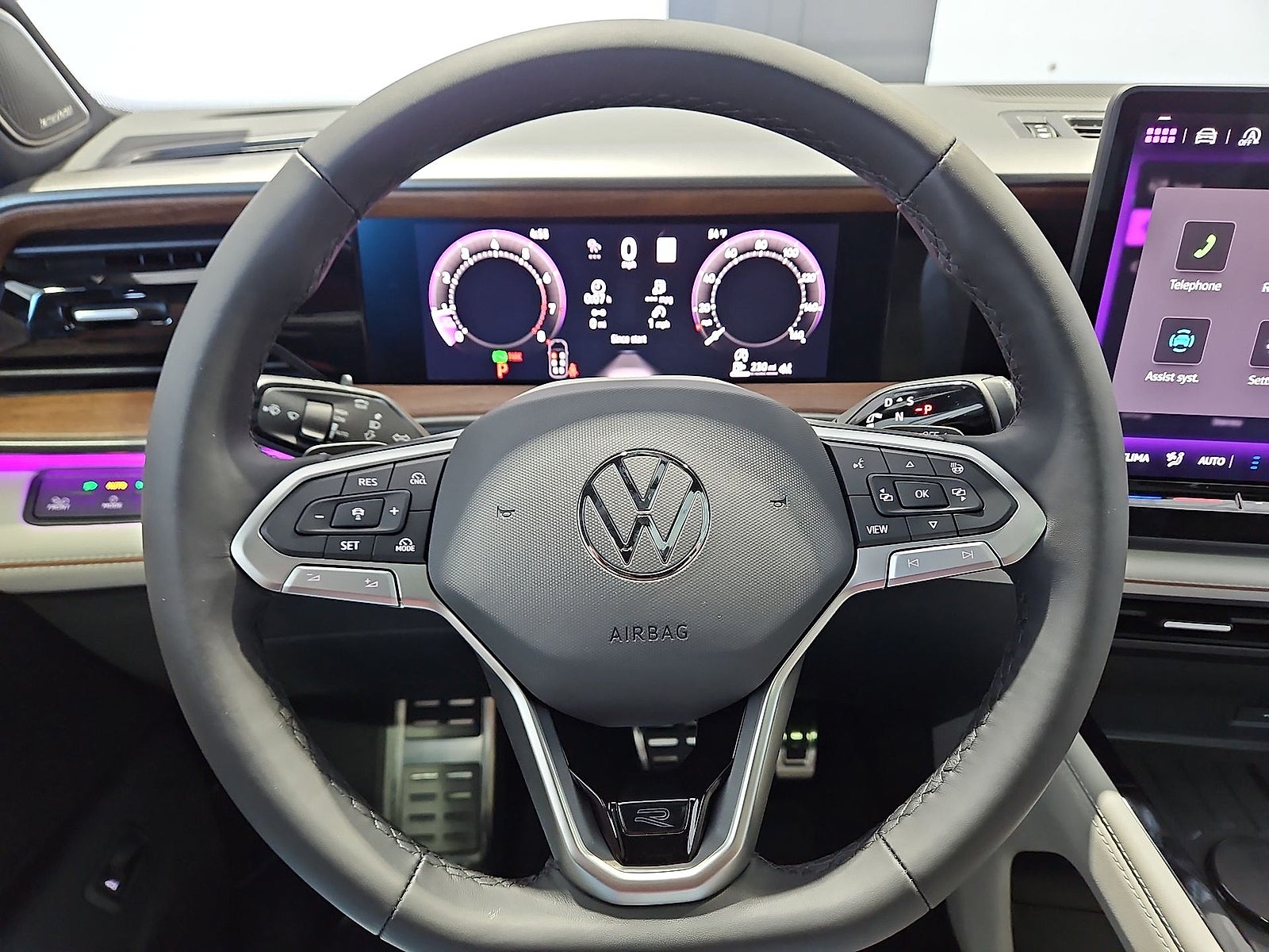 2027 Volkswagen Atlas SEL Premium R-Line