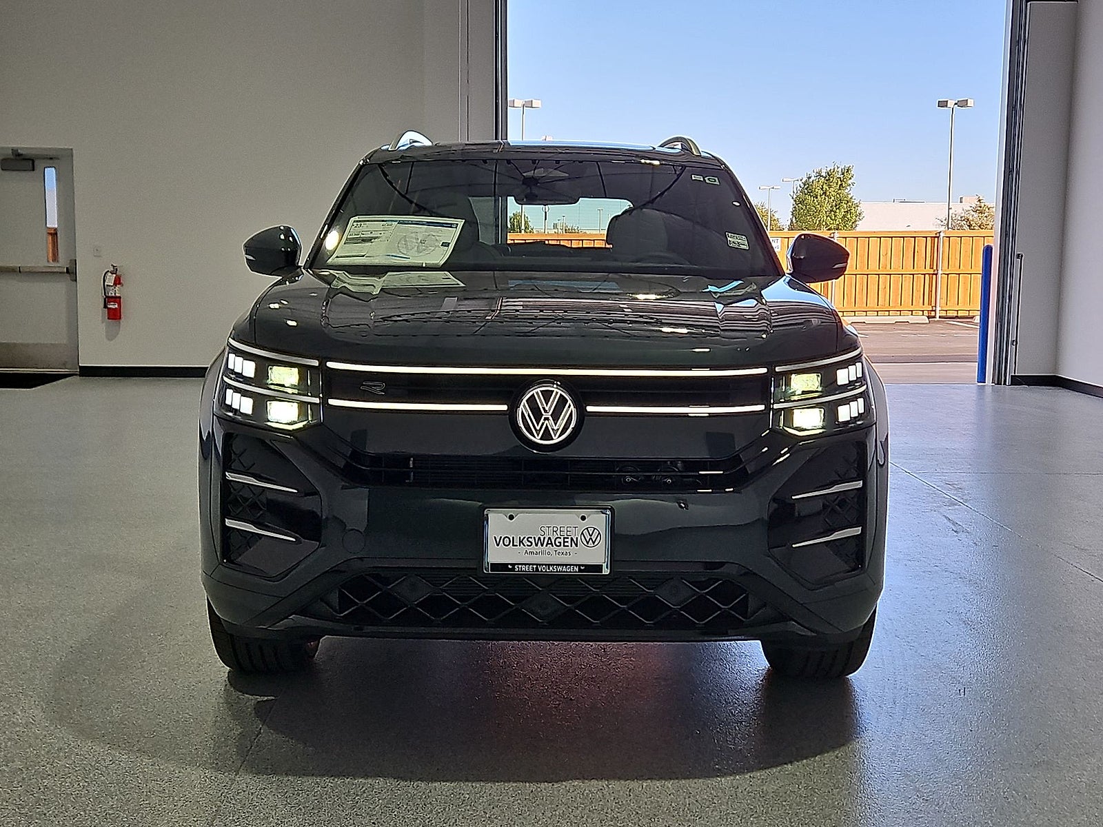 2027 Volkswagen Atlas SEL Premium R-Line