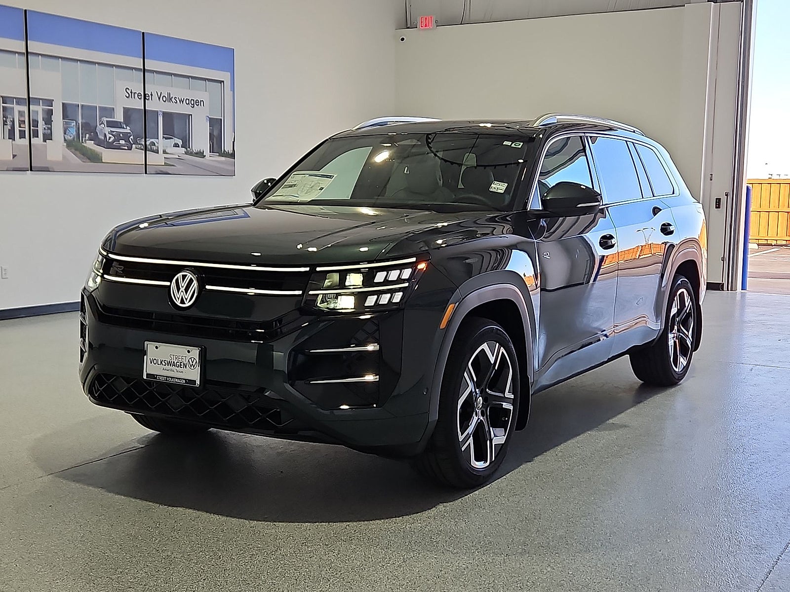 2027 Volkswagen Atlas SEL Premium R-Line