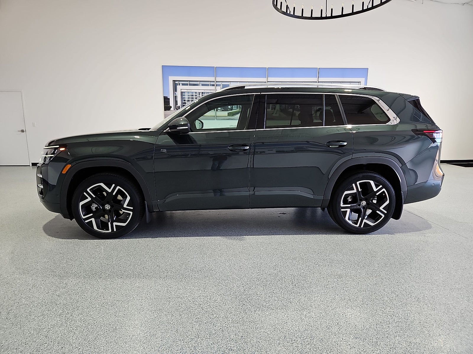 2027 Volkswagen Atlas SEL Premium R-Line