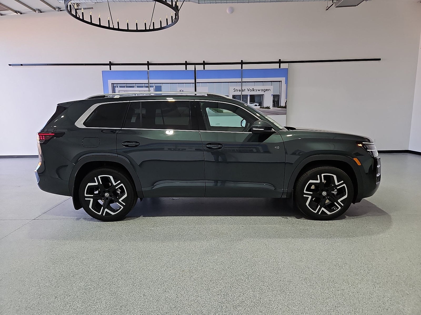 2027 Volkswagen Atlas SEL Premium R-Line