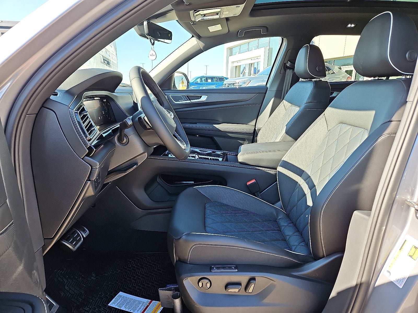 2026 Volkswagen Atlas Cross Sport 2.0T SEL Premium R-Line