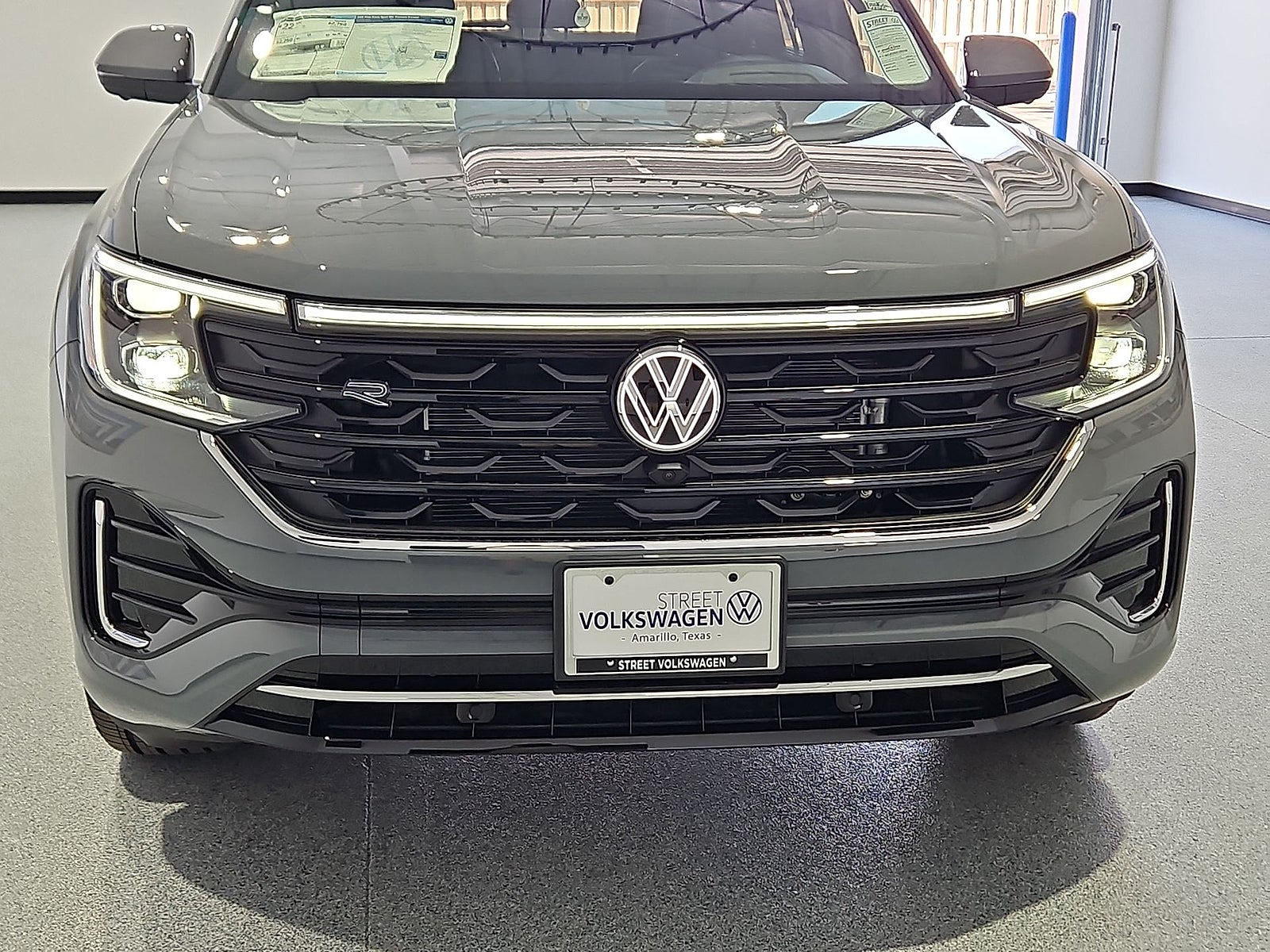 2026 Volkswagen Atlas Cross Sport SEL Premium R-Line