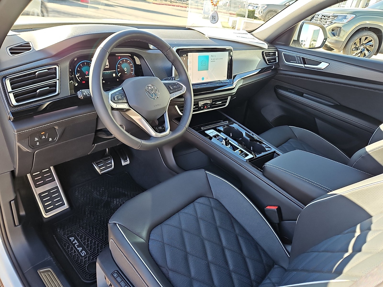 2026 Volkswagen Atlas Cross Sport 2.0T SEL Premium R-Line