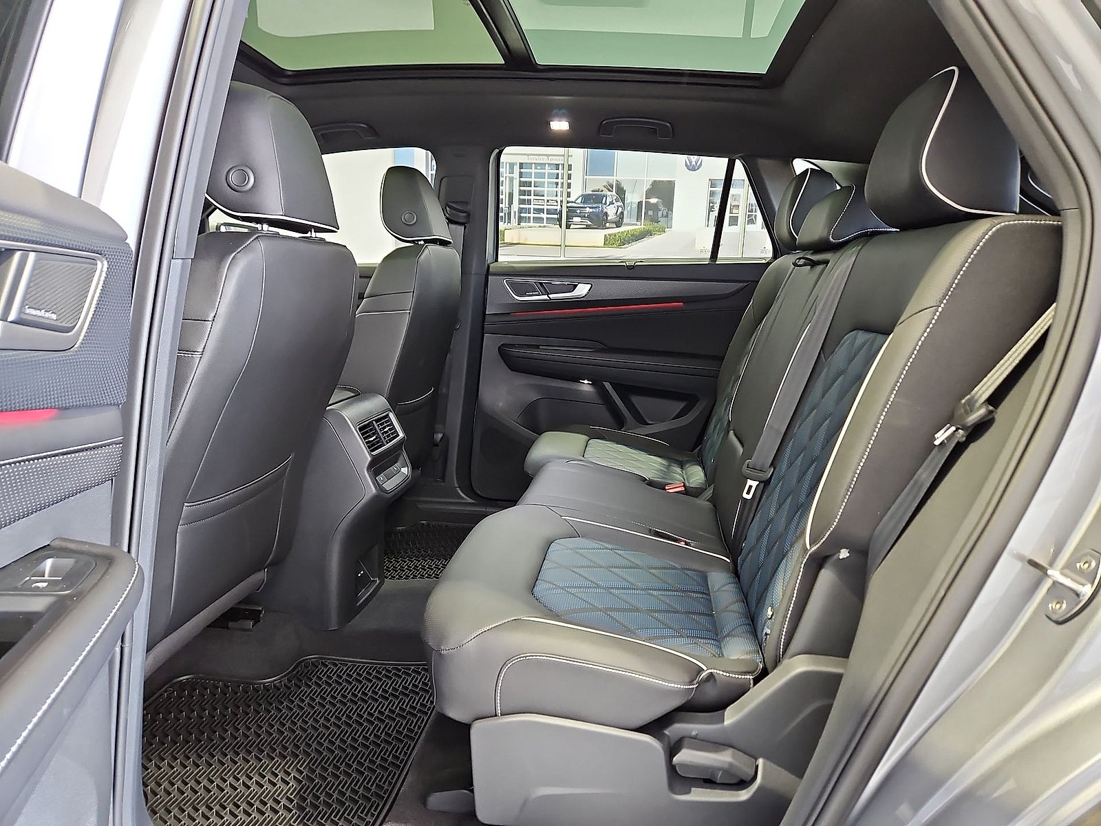 2026 Volkswagen Atlas Cross Sport SEL Premium R-Line