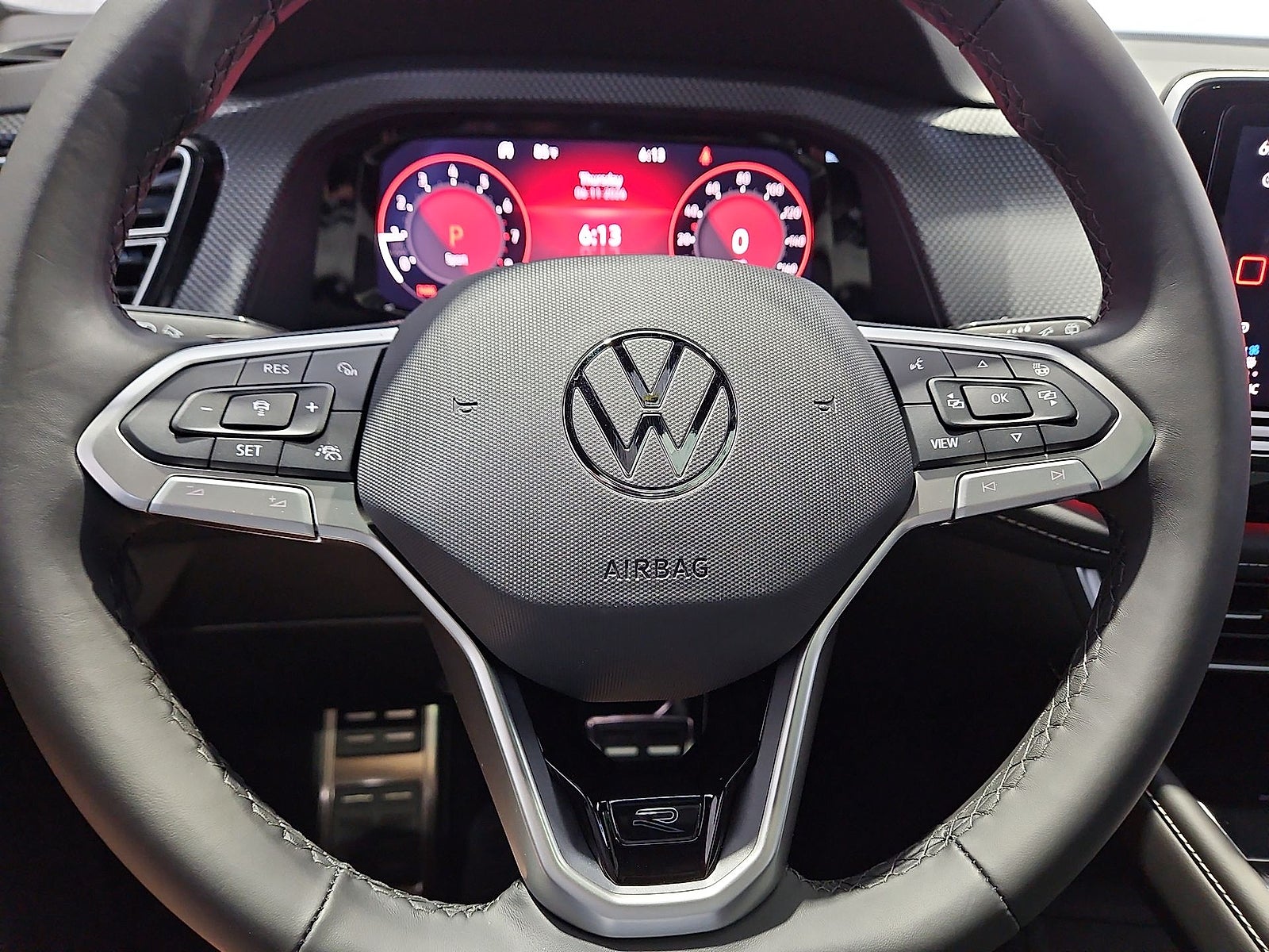 2026 Volkswagen Atlas Cross Sport SEL Premium R-Line