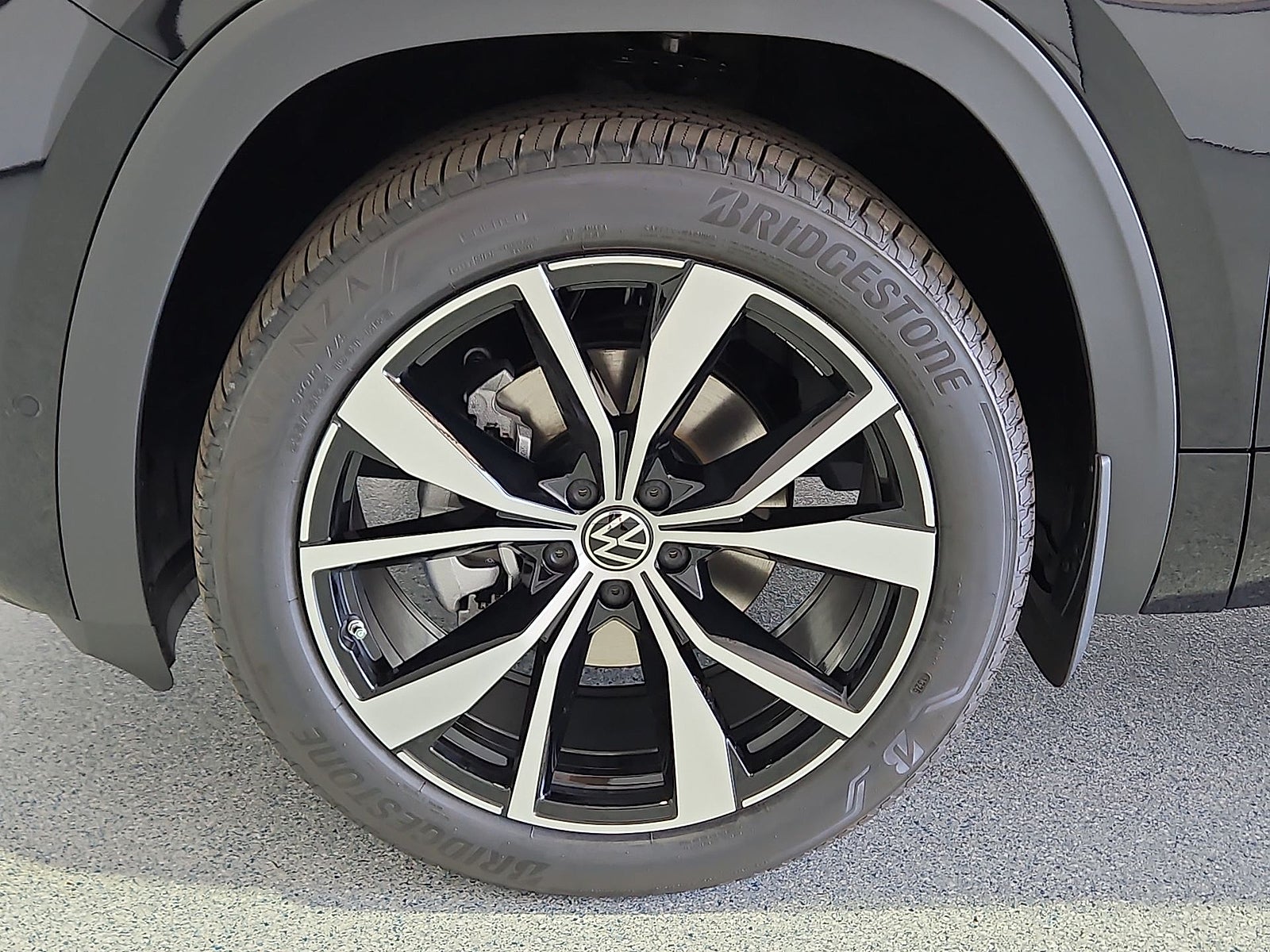 2026 Volkswagen Atlas Cross Sport SEL Premium R-Line