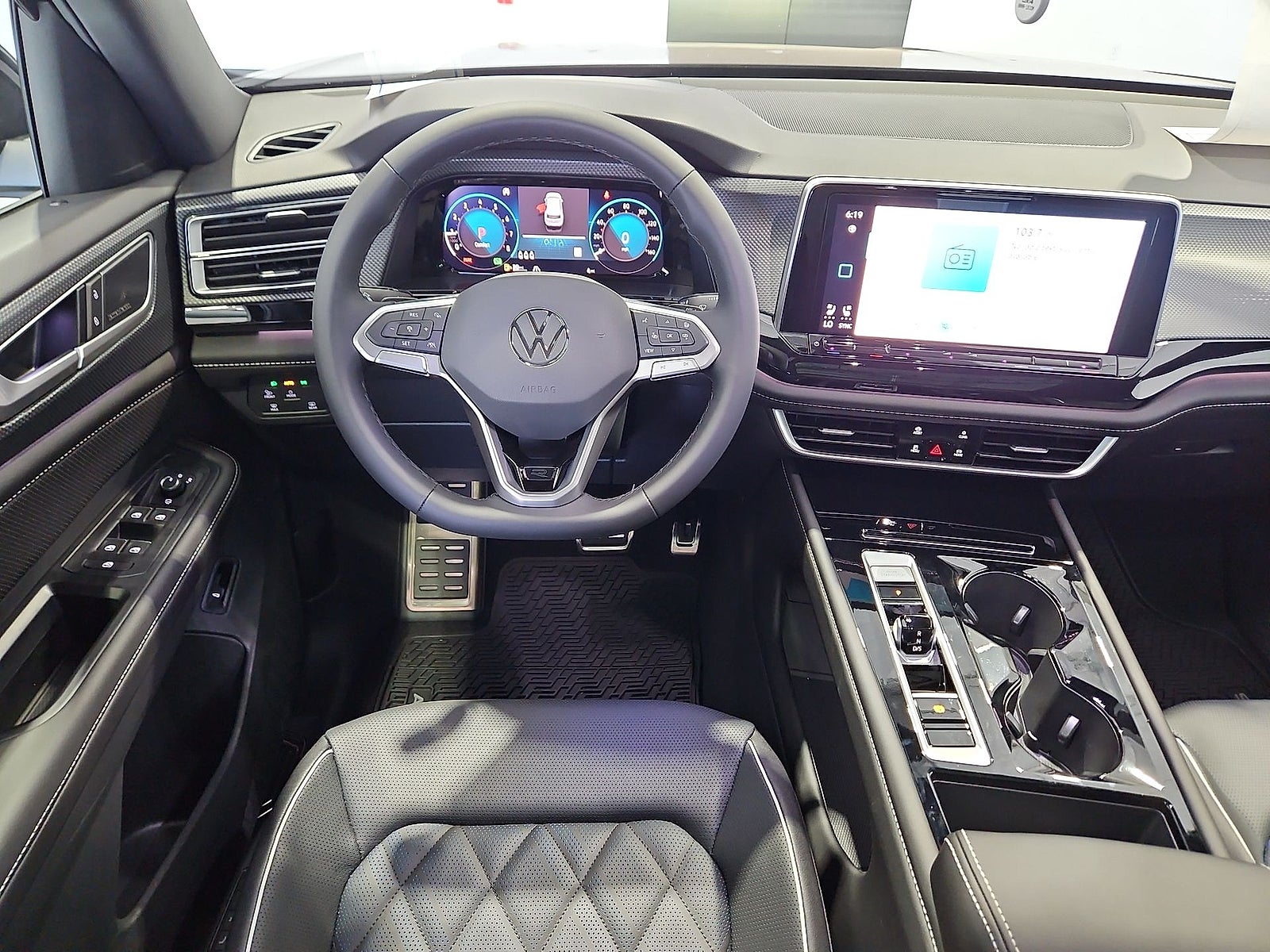 2026 Volkswagen Atlas Cross Sport SEL Premium R-Line