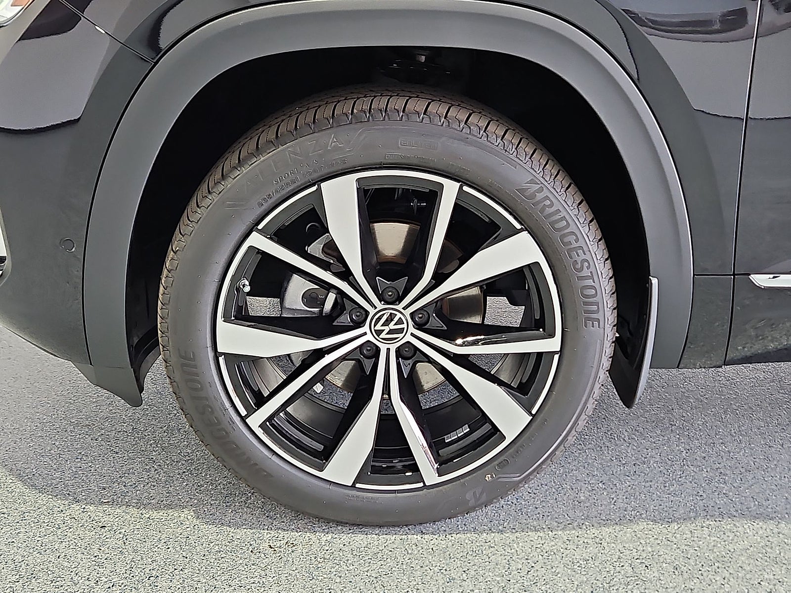 2026 Volkswagen Atlas Cross Sport SEL Premium R-Line