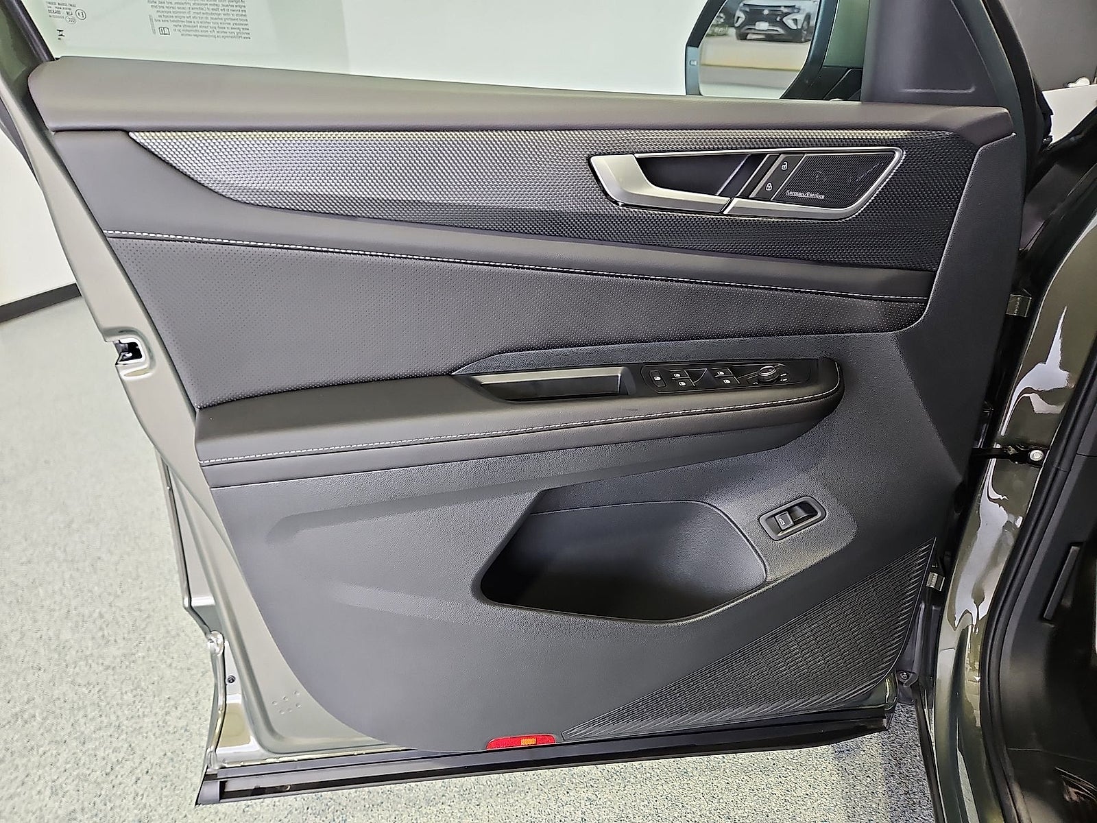2026 Volkswagen Atlas Cross Sport SEL Premium R-Line