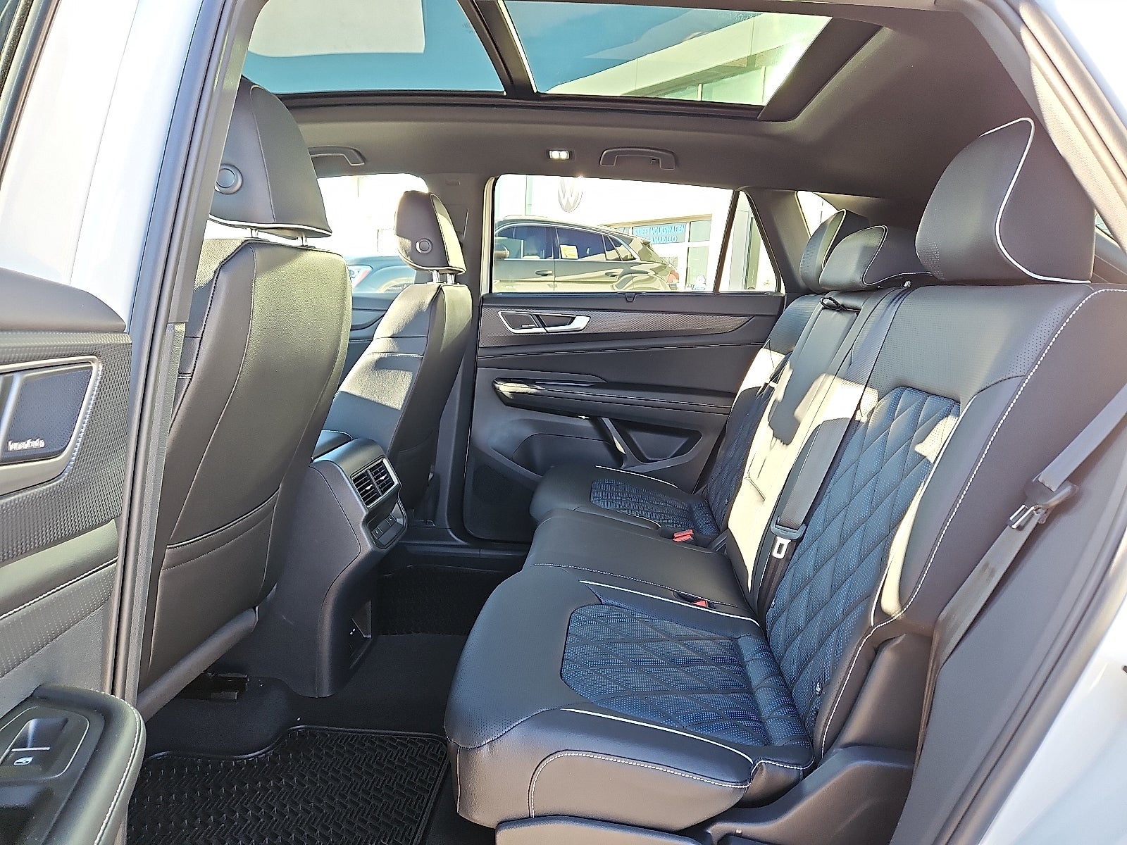 2026 Volkswagen Atlas Cross Sport 2.0T SEL Premium R-Line