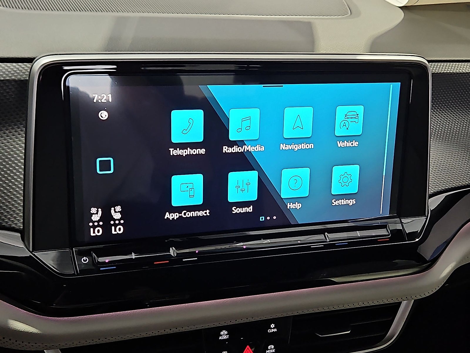 2026 Volkswagen Atlas Cross Sport SEL Premium R-Line
