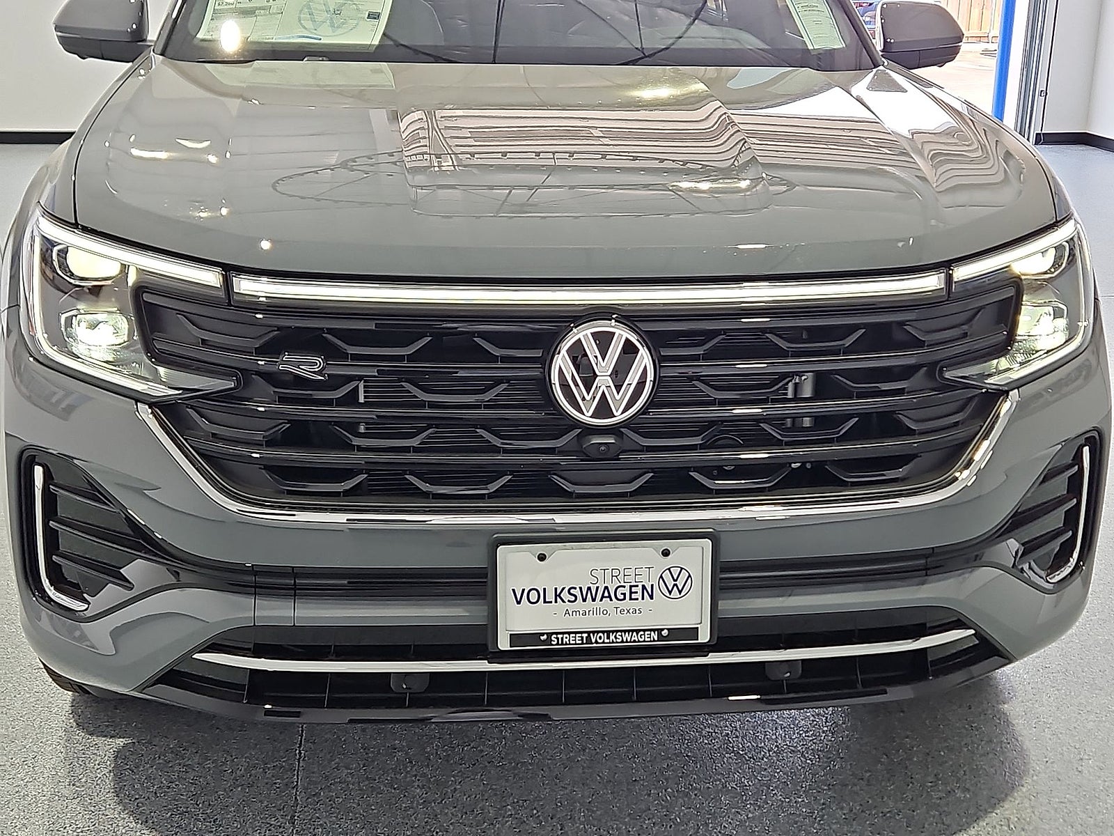 2026 Volkswagen Atlas Cross Sport SEL Premium R-Line