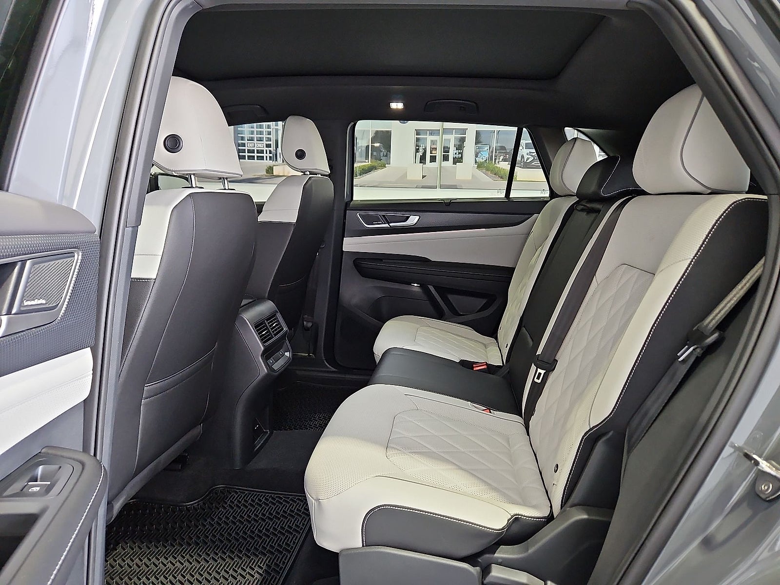 2026 Volkswagen Atlas Cross Sport SEL Premium R-Line