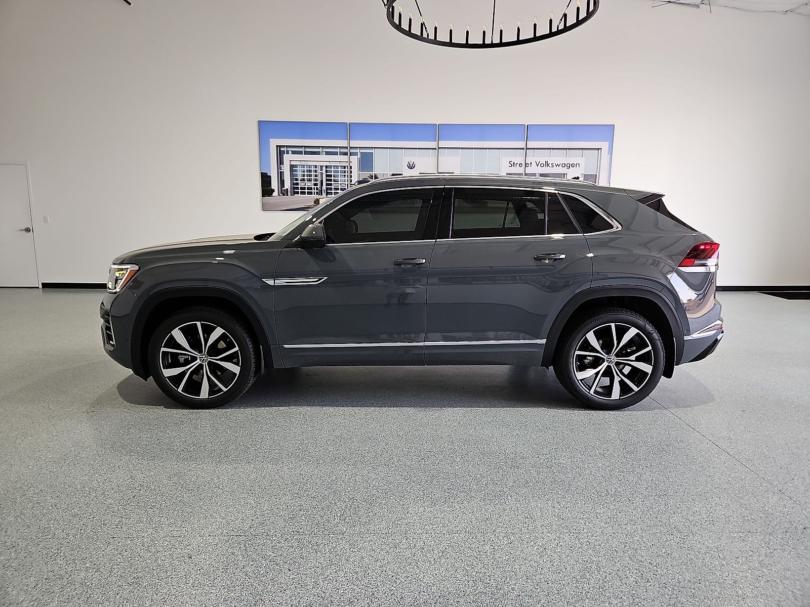 2026 Volkswagen Atlas Cross Sport SEL Premium R-Line