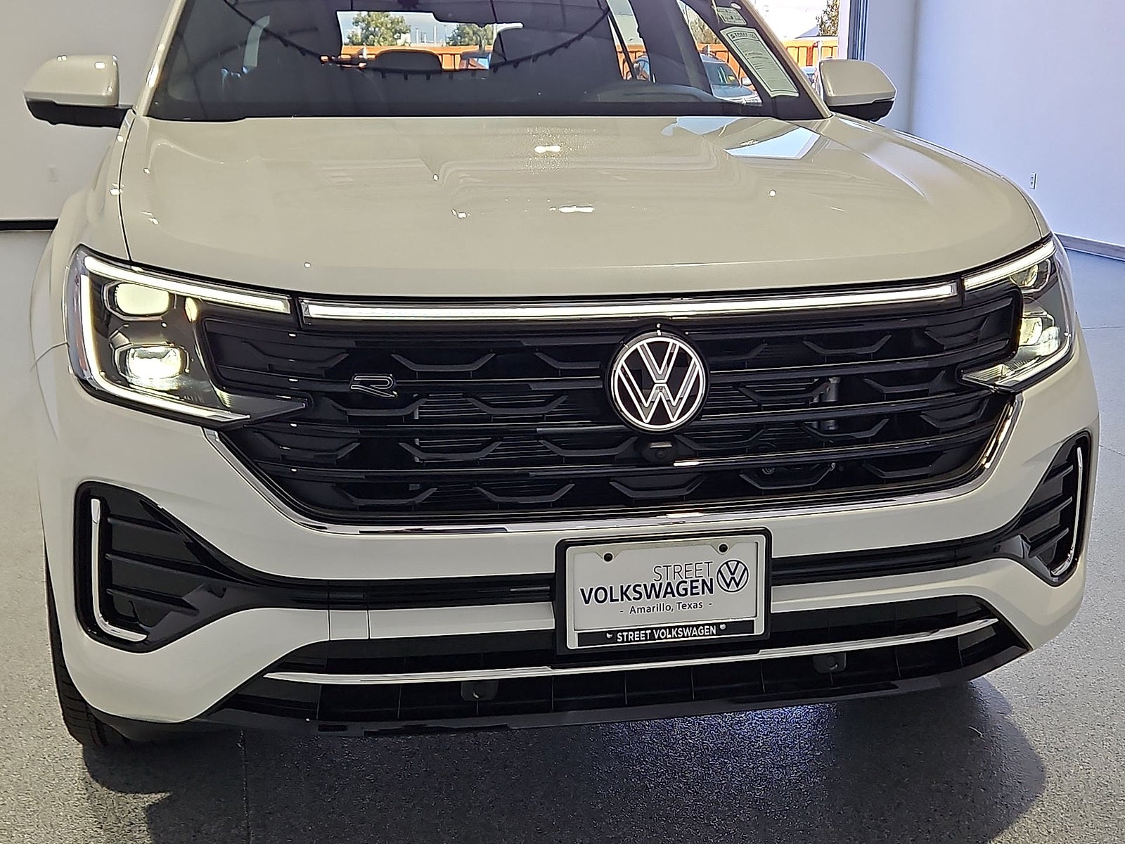 2026 Volkswagen Atlas Cross Sport SEL Premium R-Line