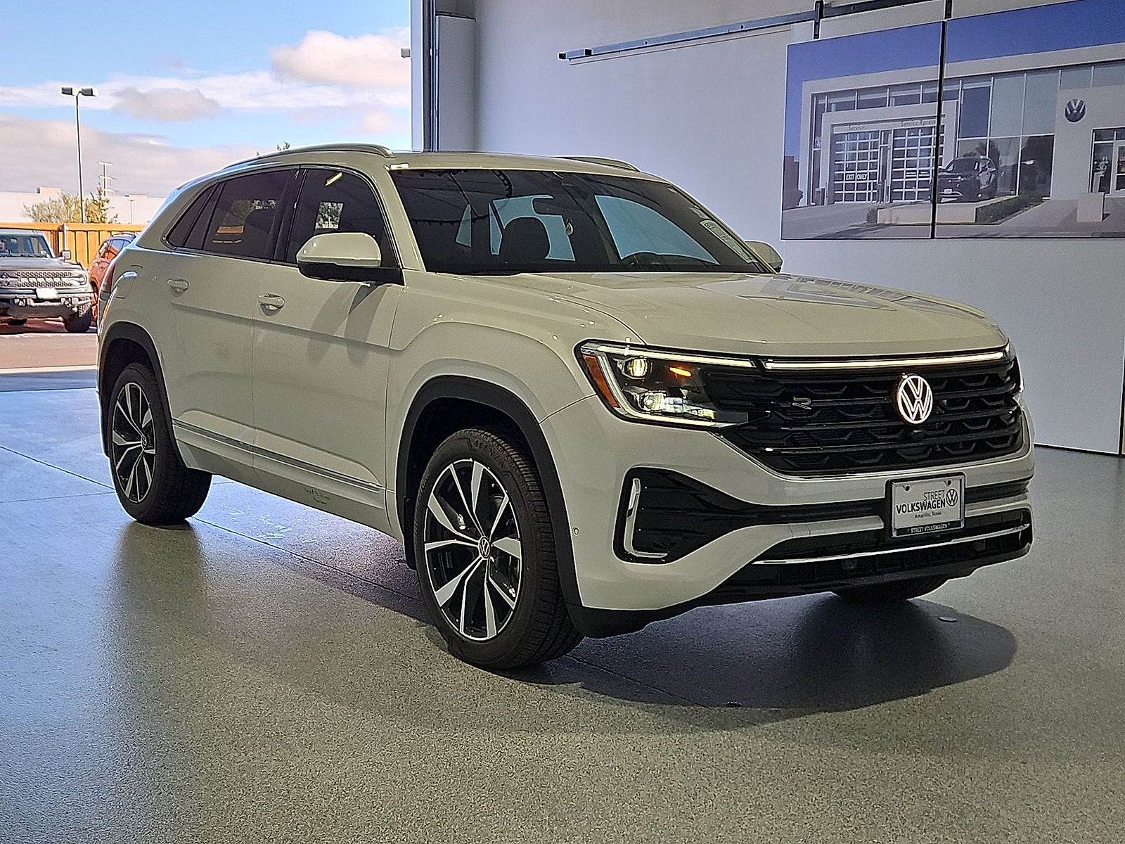 2026 Volkswagen Atlas Cross Sport SEL Premium R-Line