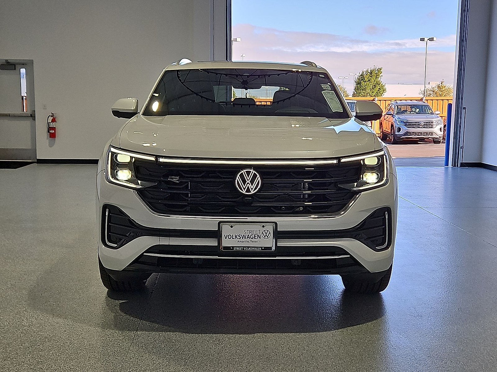 2026 Volkswagen Atlas Cross Sport SEL Premium R-Line