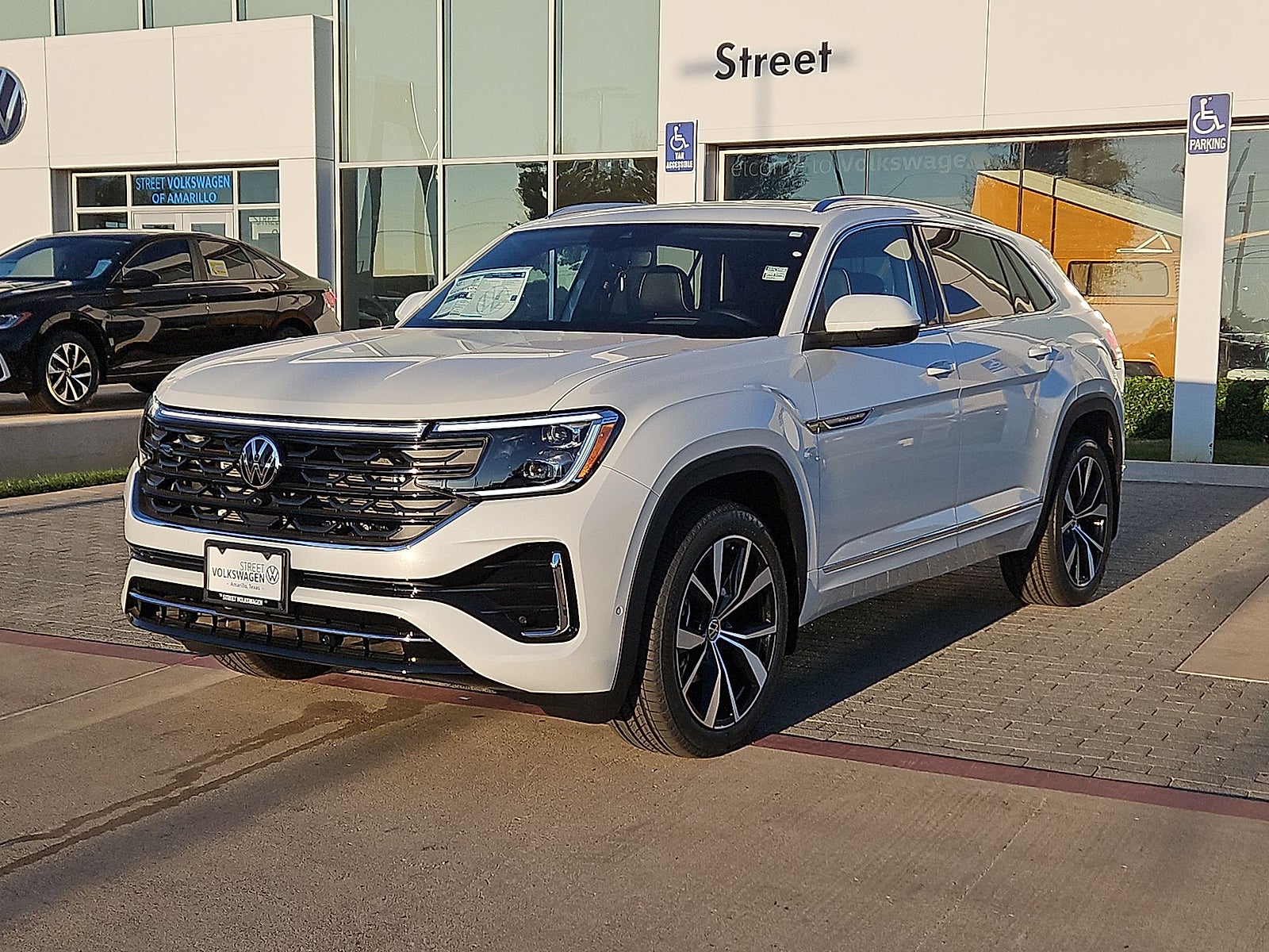 2026 Volkswagen Atlas Cross Sport SEL Premium R-Line