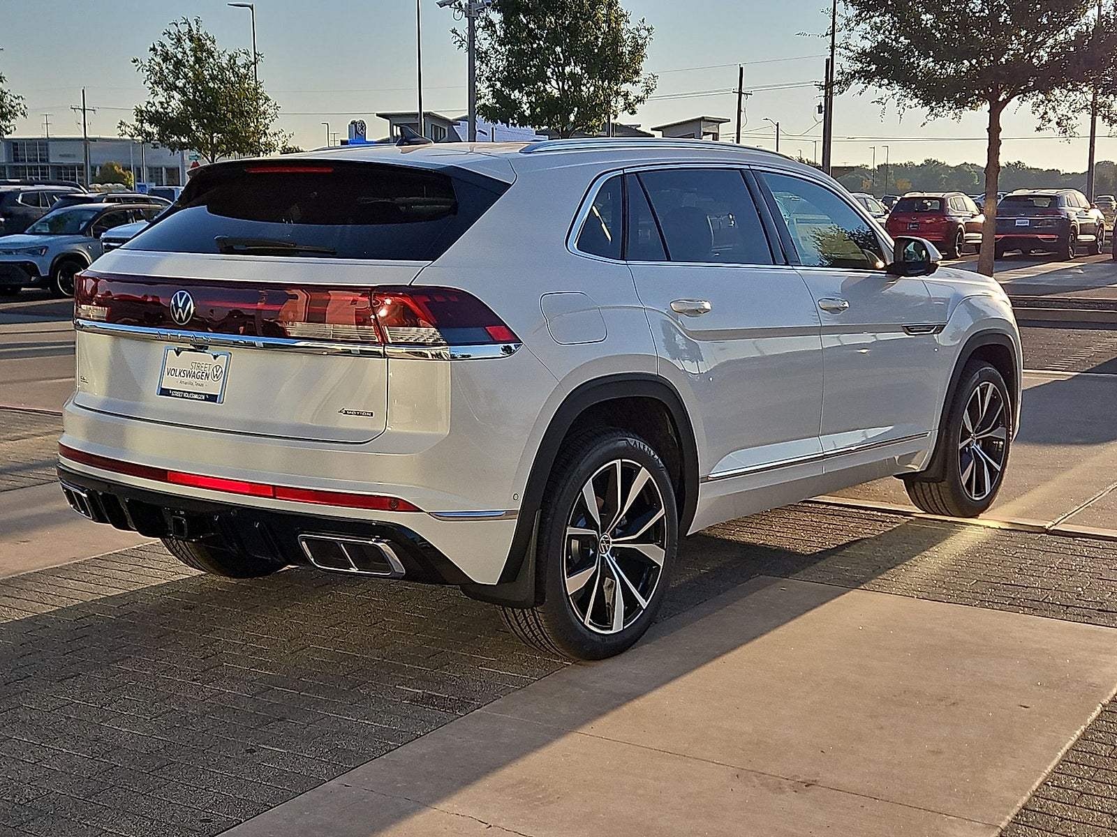 2026 Volkswagen Atlas Cross Sport SEL Premium R-Line