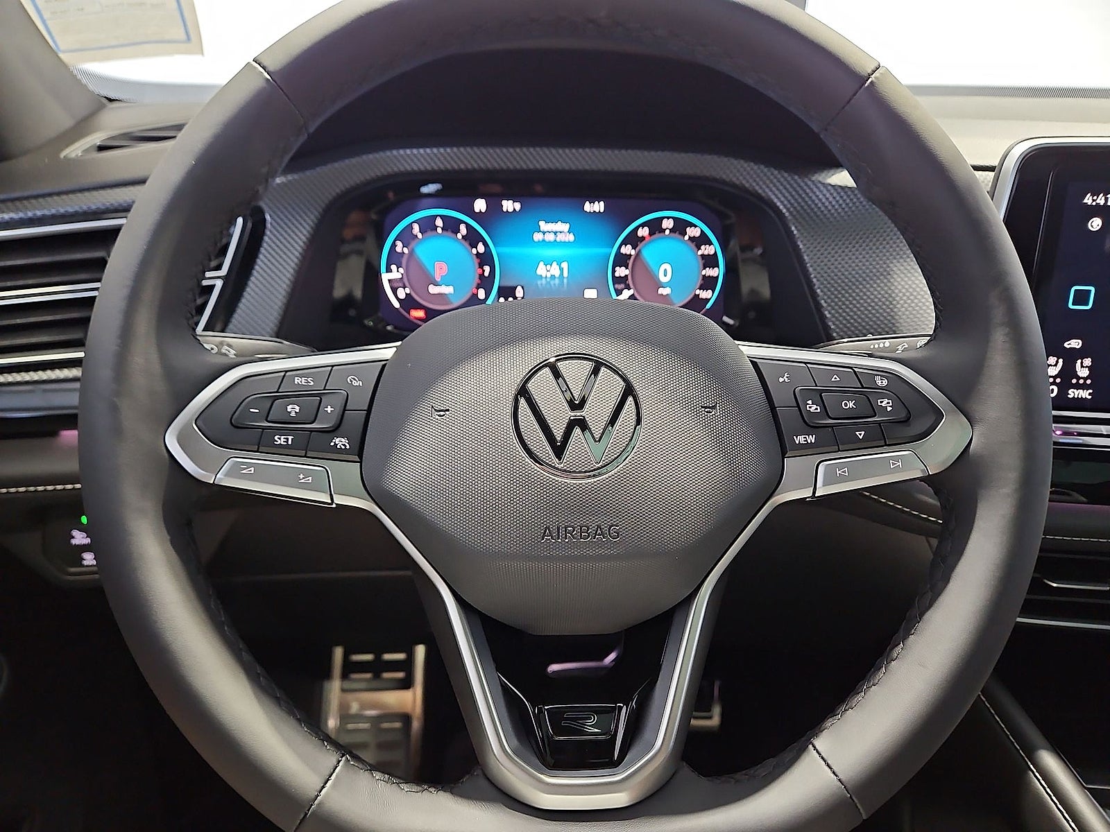 2026 Volkswagen Atlas Cross Sport SEL Premium R-Line