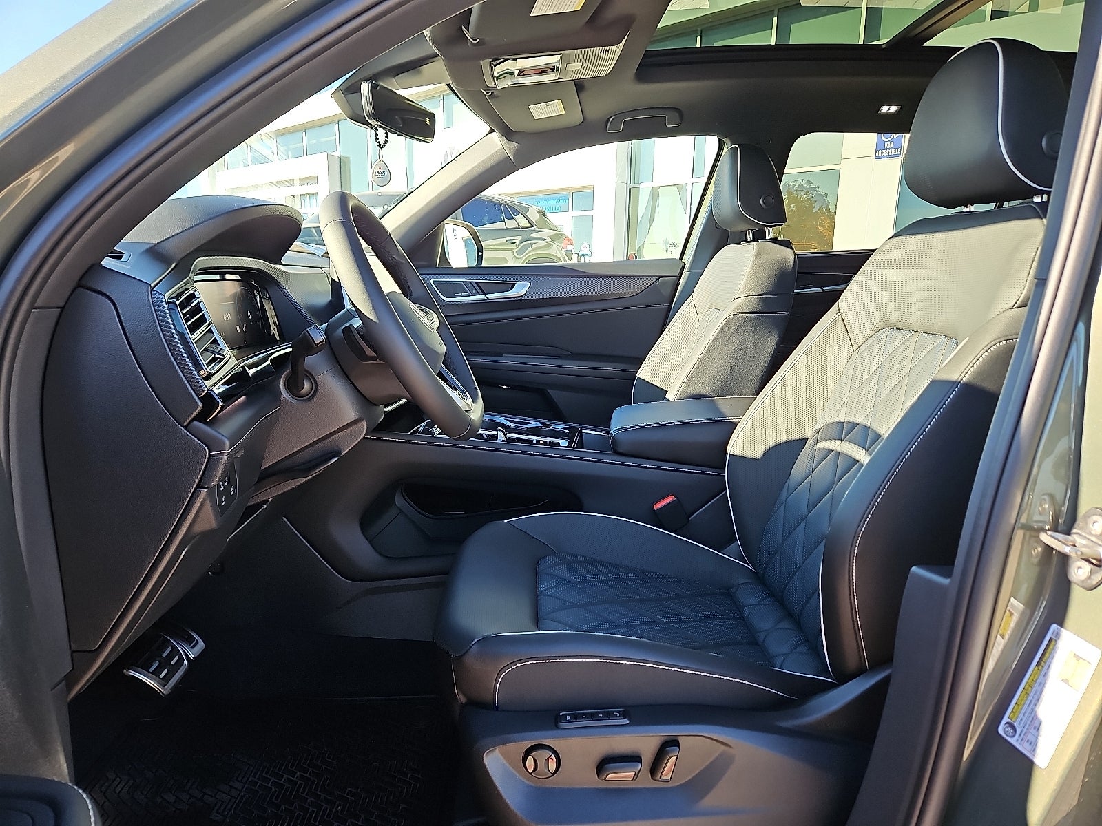 2026 Volkswagen Atlas Cross Sport 2.0T SEL Premium R-Line