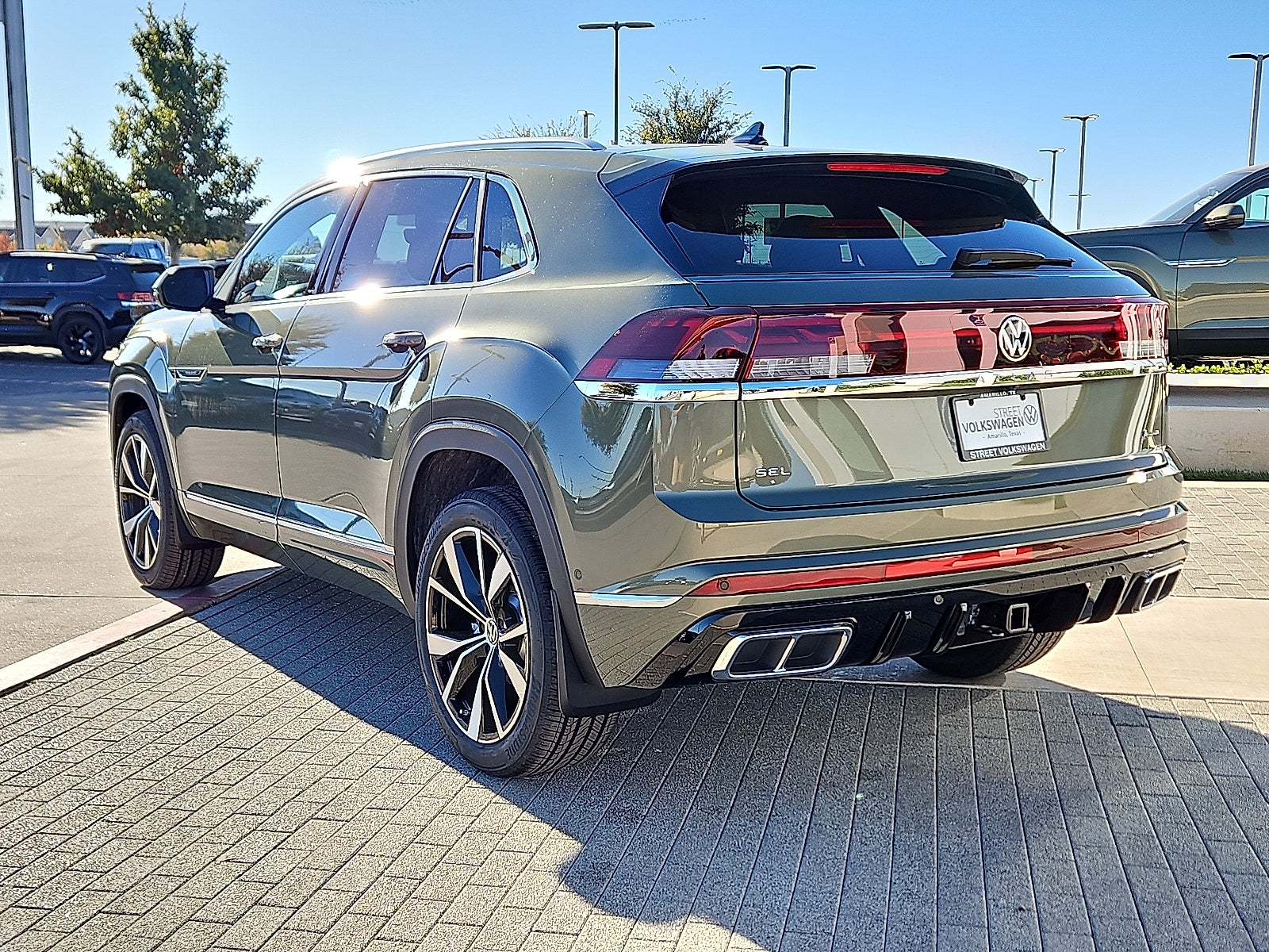 2026 Volkswagen Atlas Cross Sport 2.0T SEL Premium R-Line