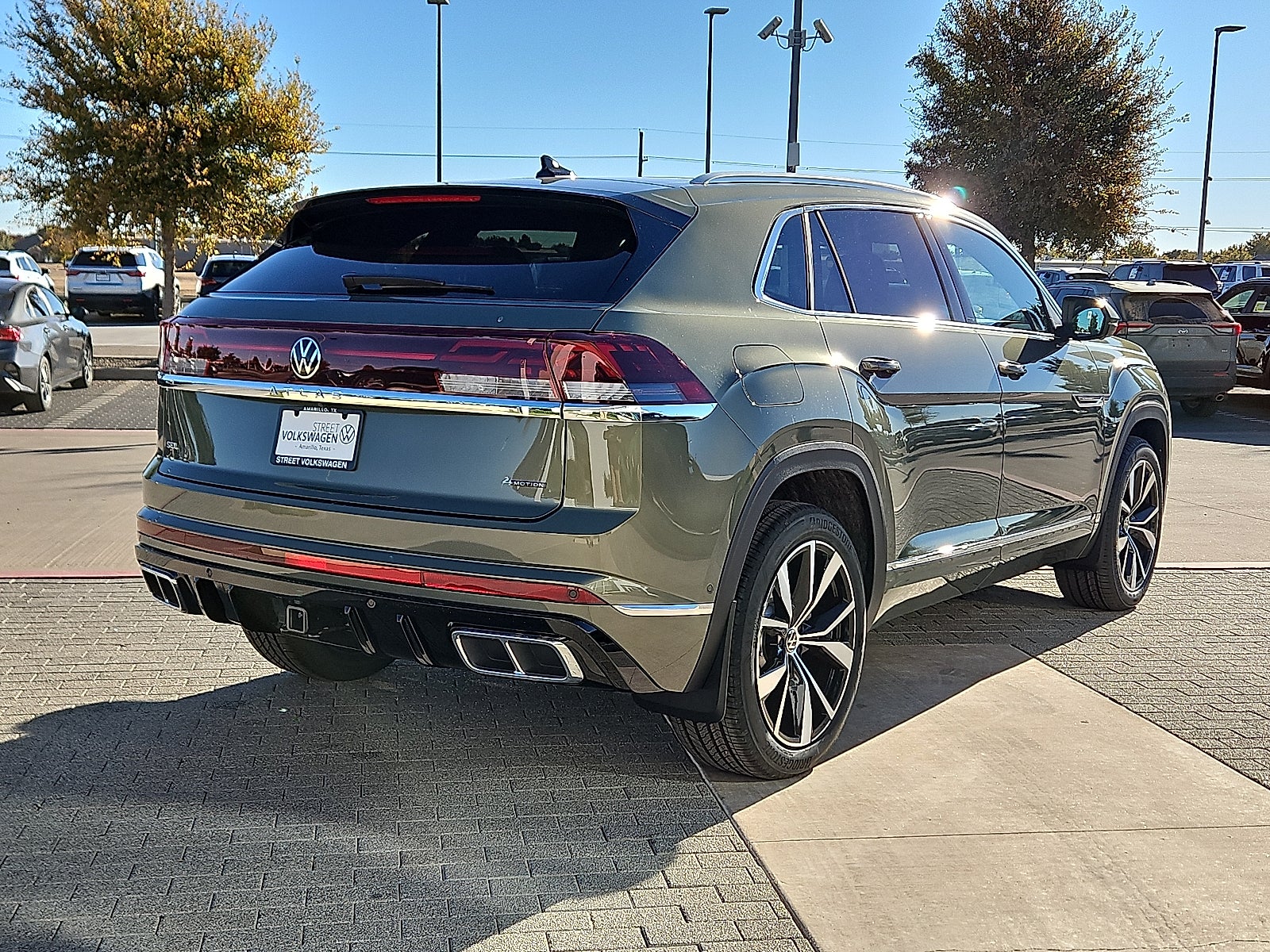 2026 Volkswagen Atlas Cross Sport 2.0T SEL Premium R-Line