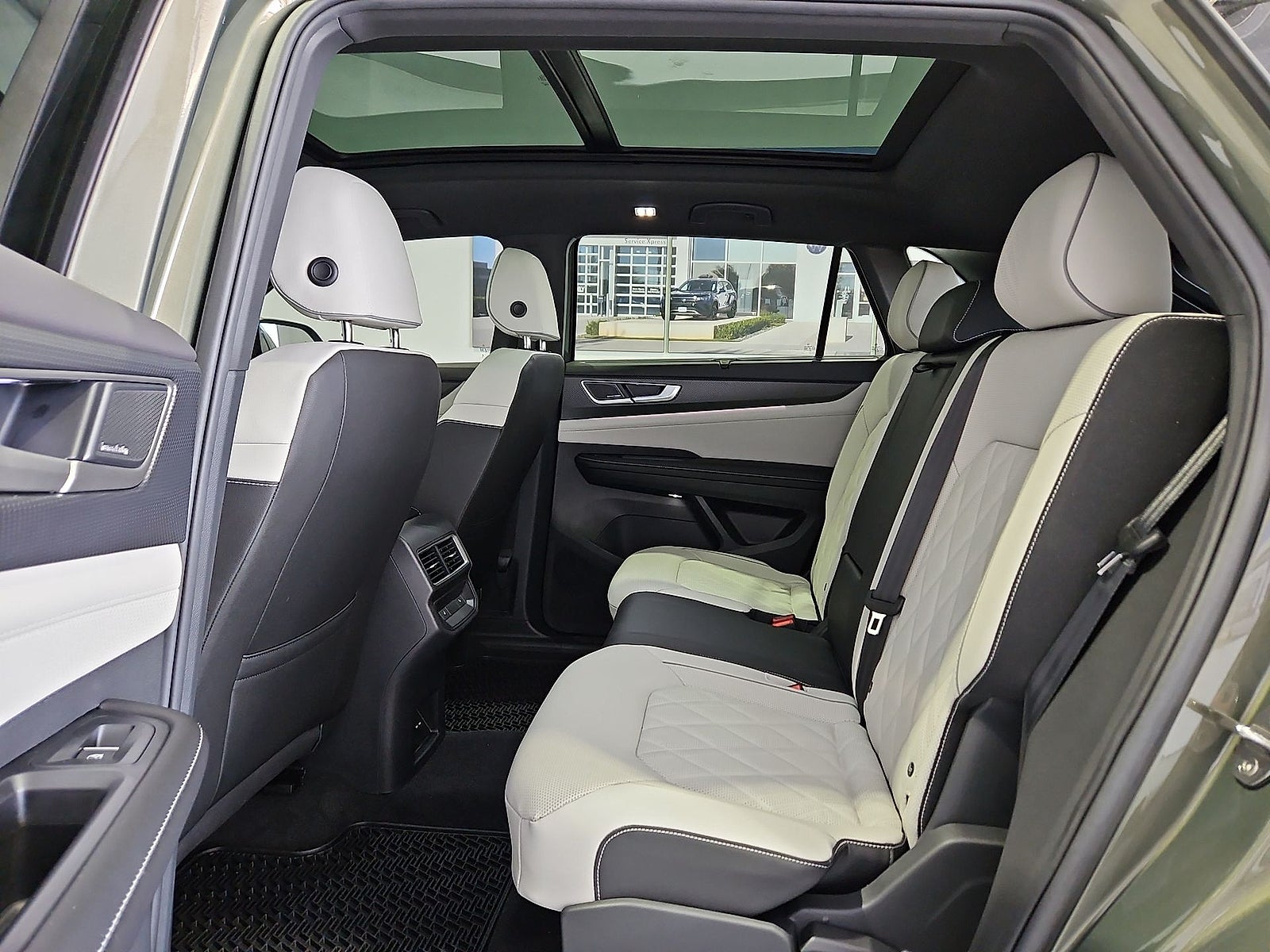 2026 Volkswagen Atlas Cross Sport SEL Premium R-Line