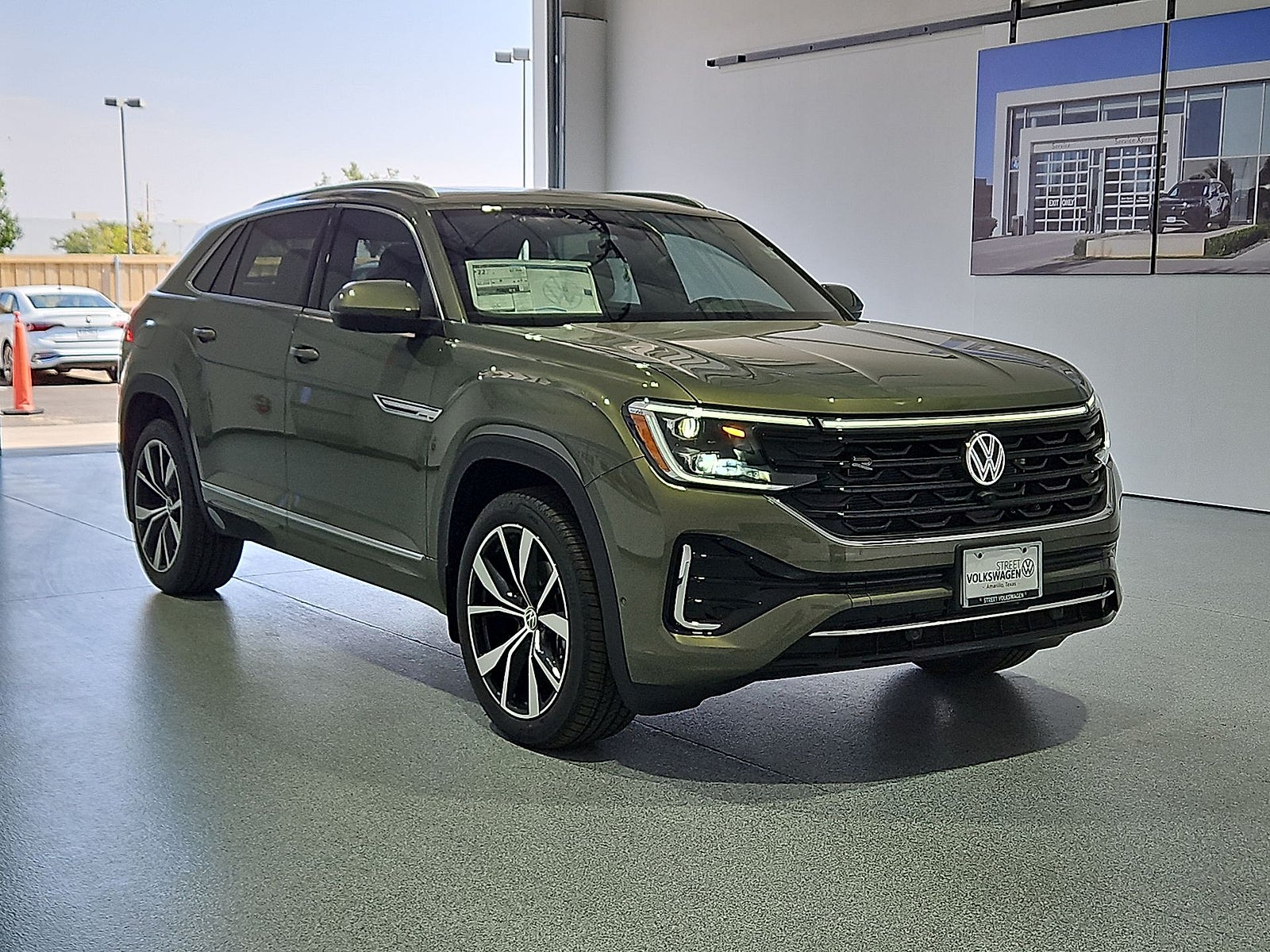 2026 Volkswagen Atlas Cross Sport SEL Premium R-Line