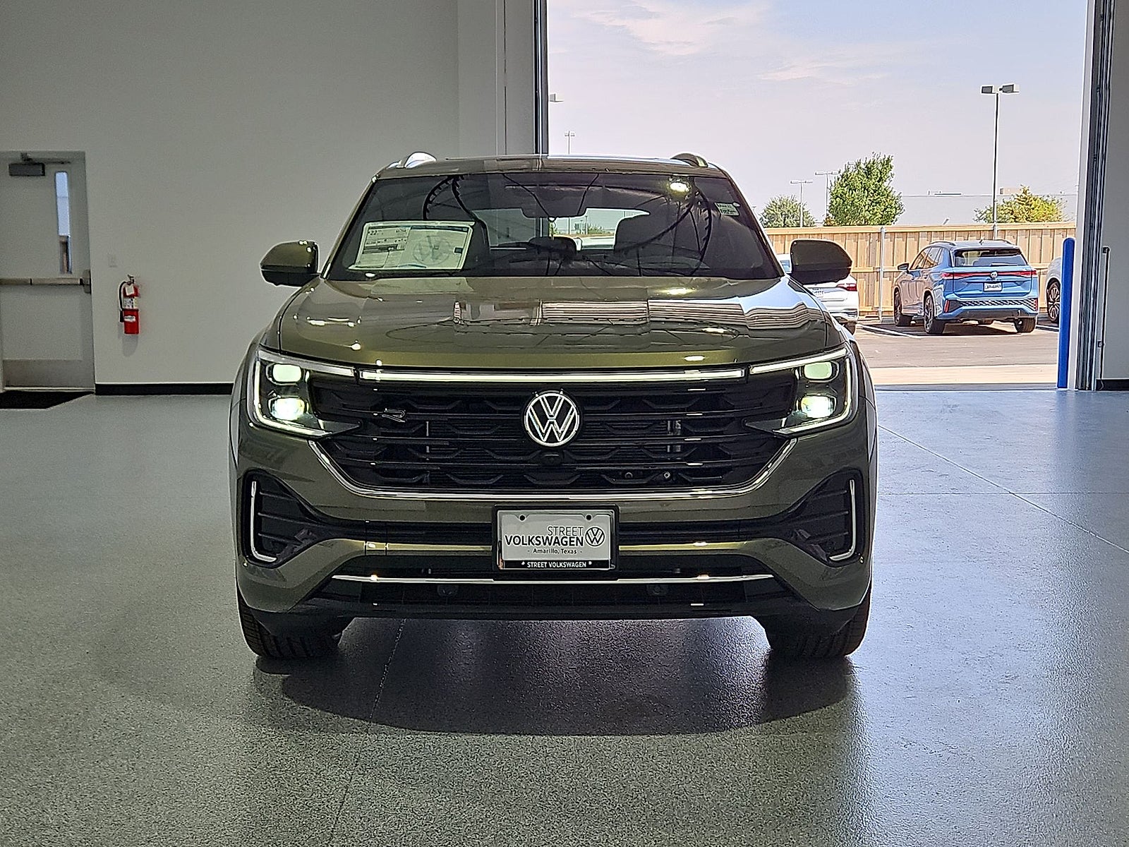 2026 Volkswagen Atlas Cross Sport SEL Premium R-Line